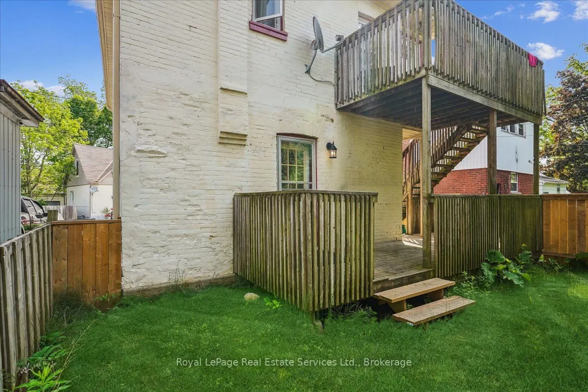 33 Rose Avenue