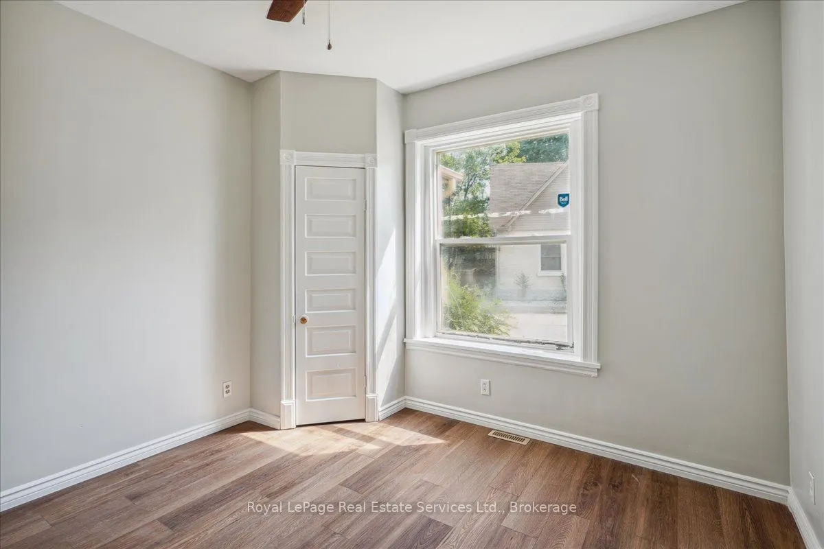 33 Rose Avenue