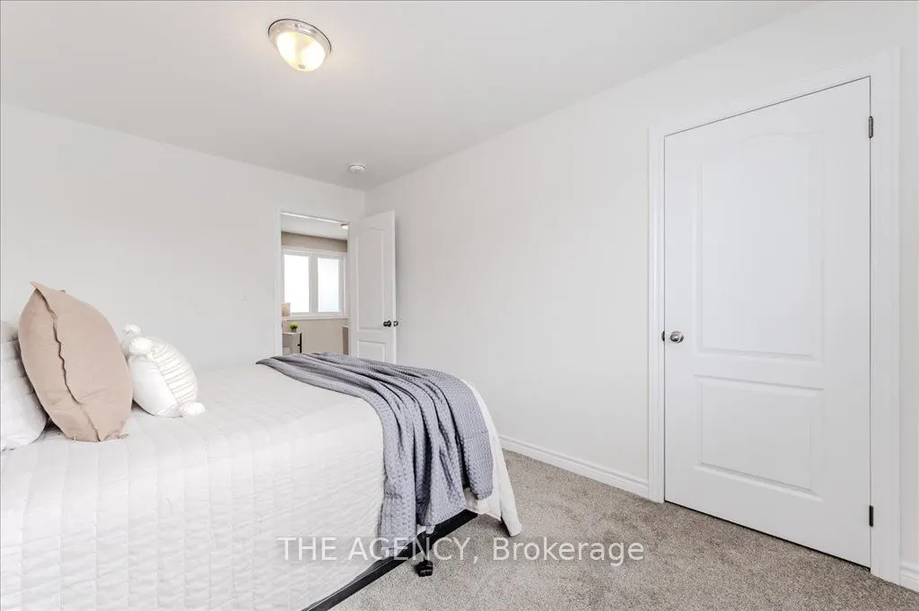 186 Jacob Street E