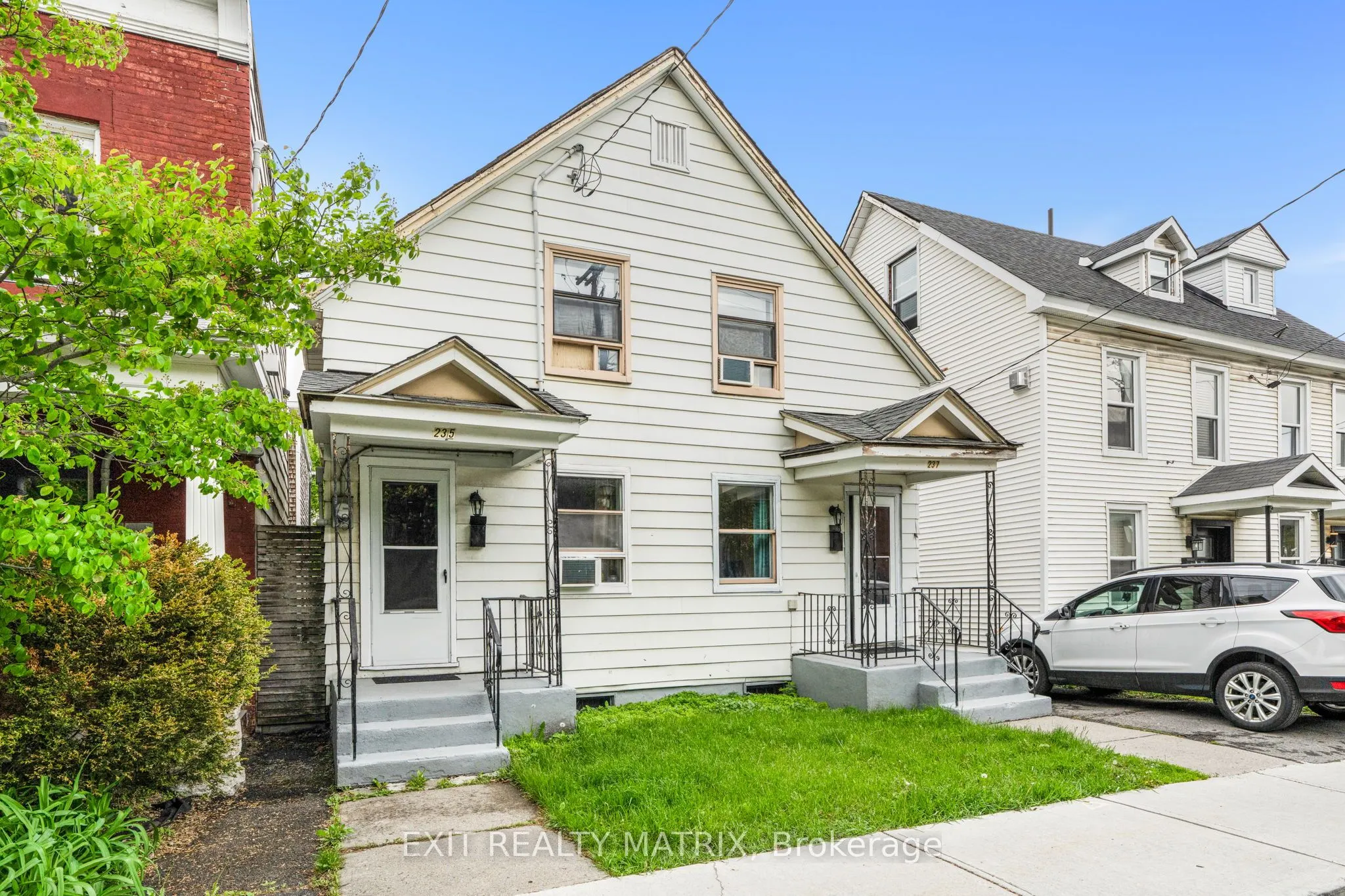 235-237 Guigues Avenue