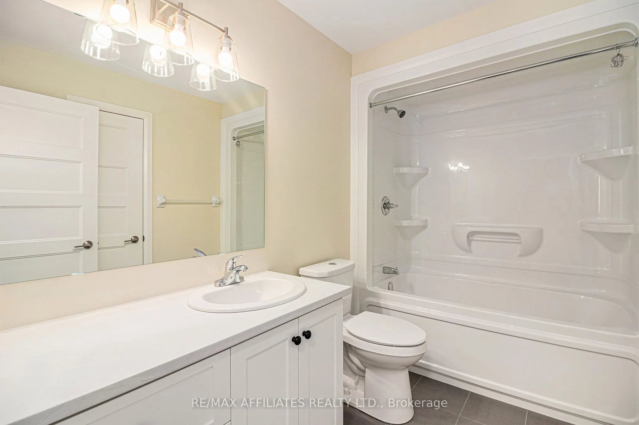 363 VOYAGEUR Place