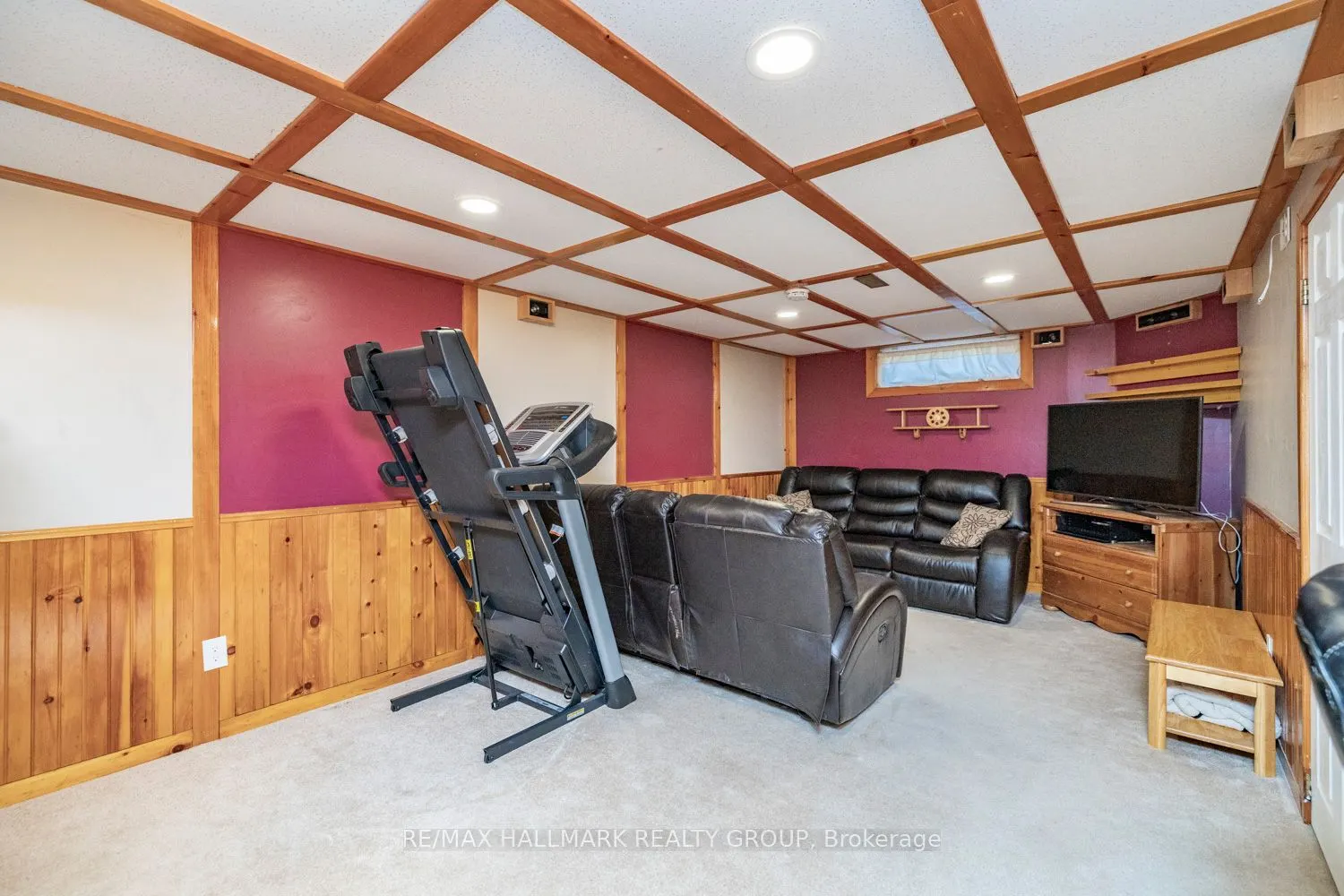 1717 Tache Way