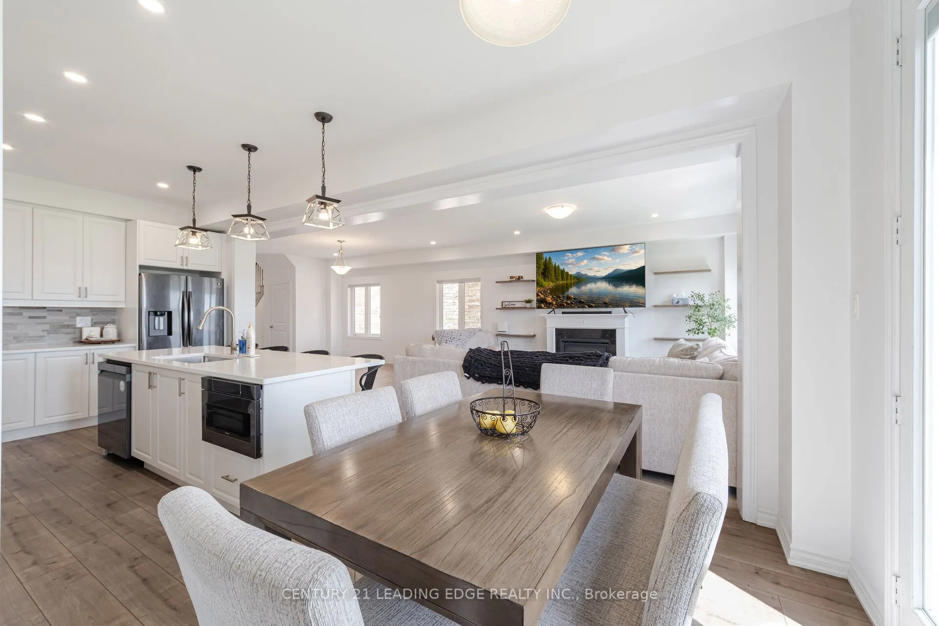307 Ridley Crescent