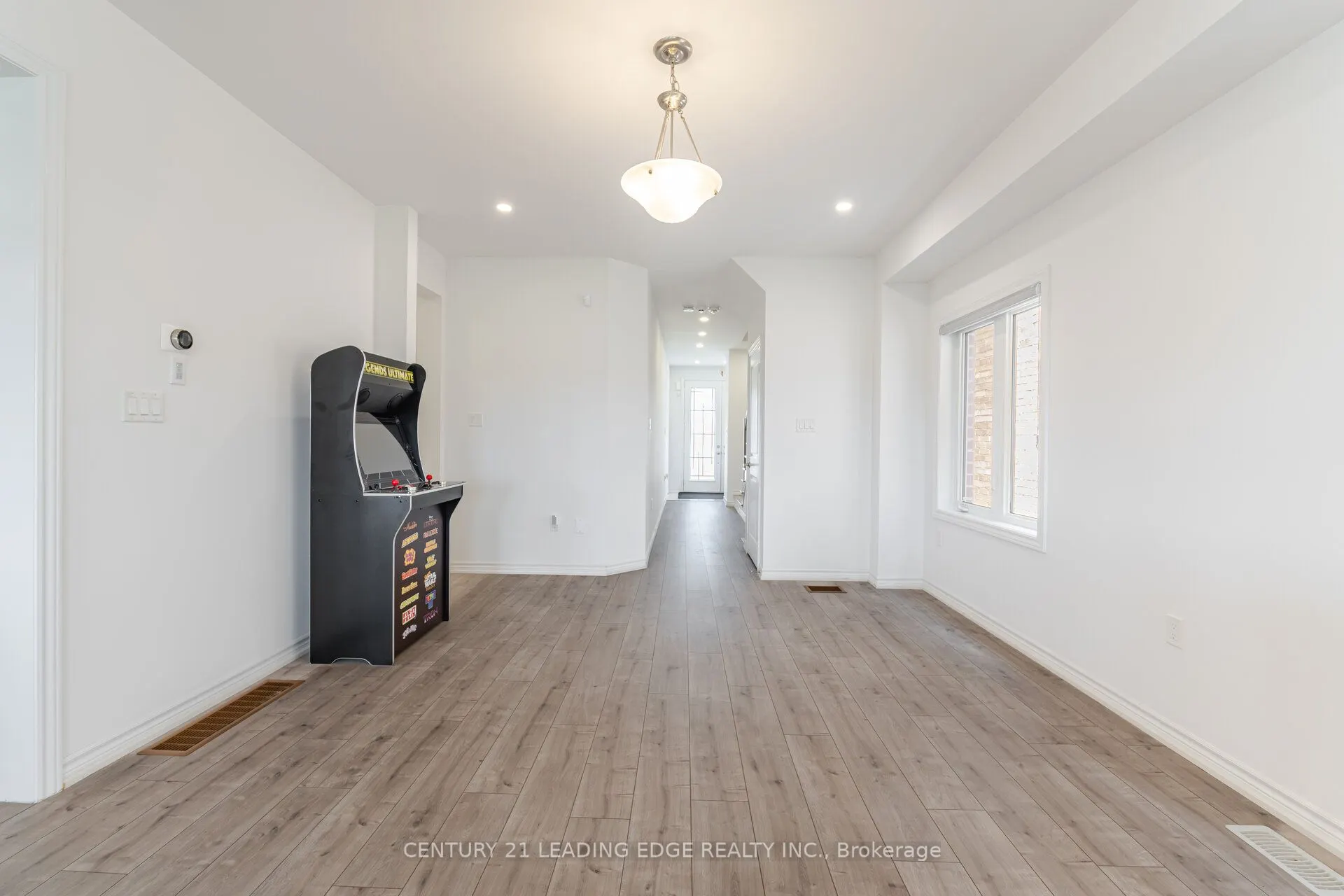 307 Ridley Crescent