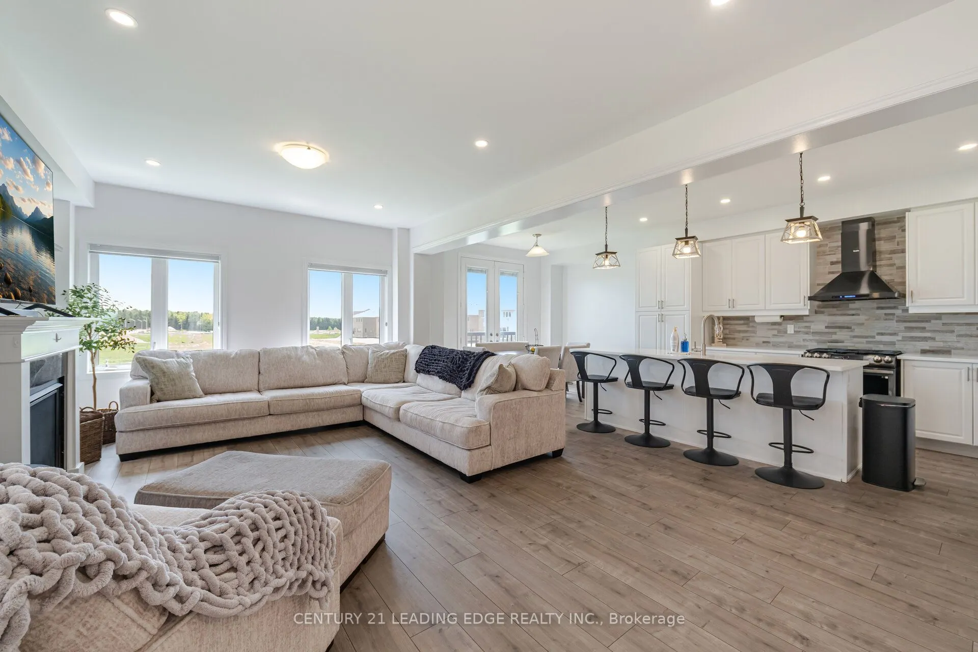 307 Ridley Crescent