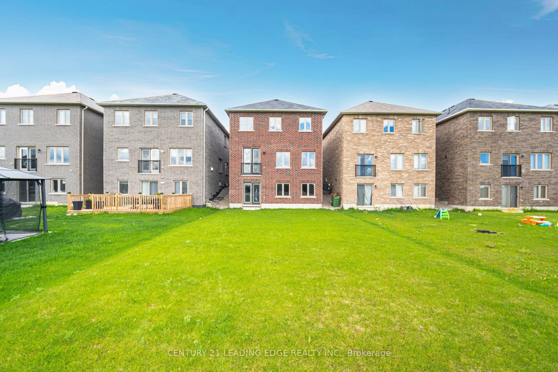 307 Ridley Crescent