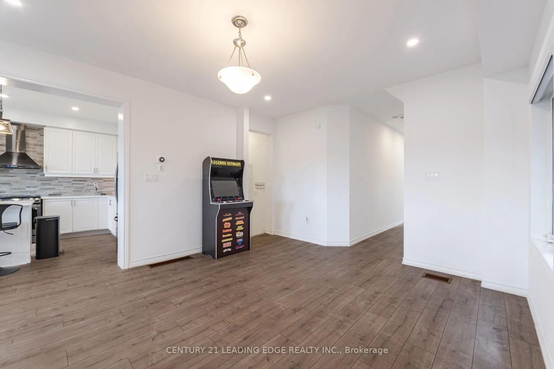307 Ridley Crescent