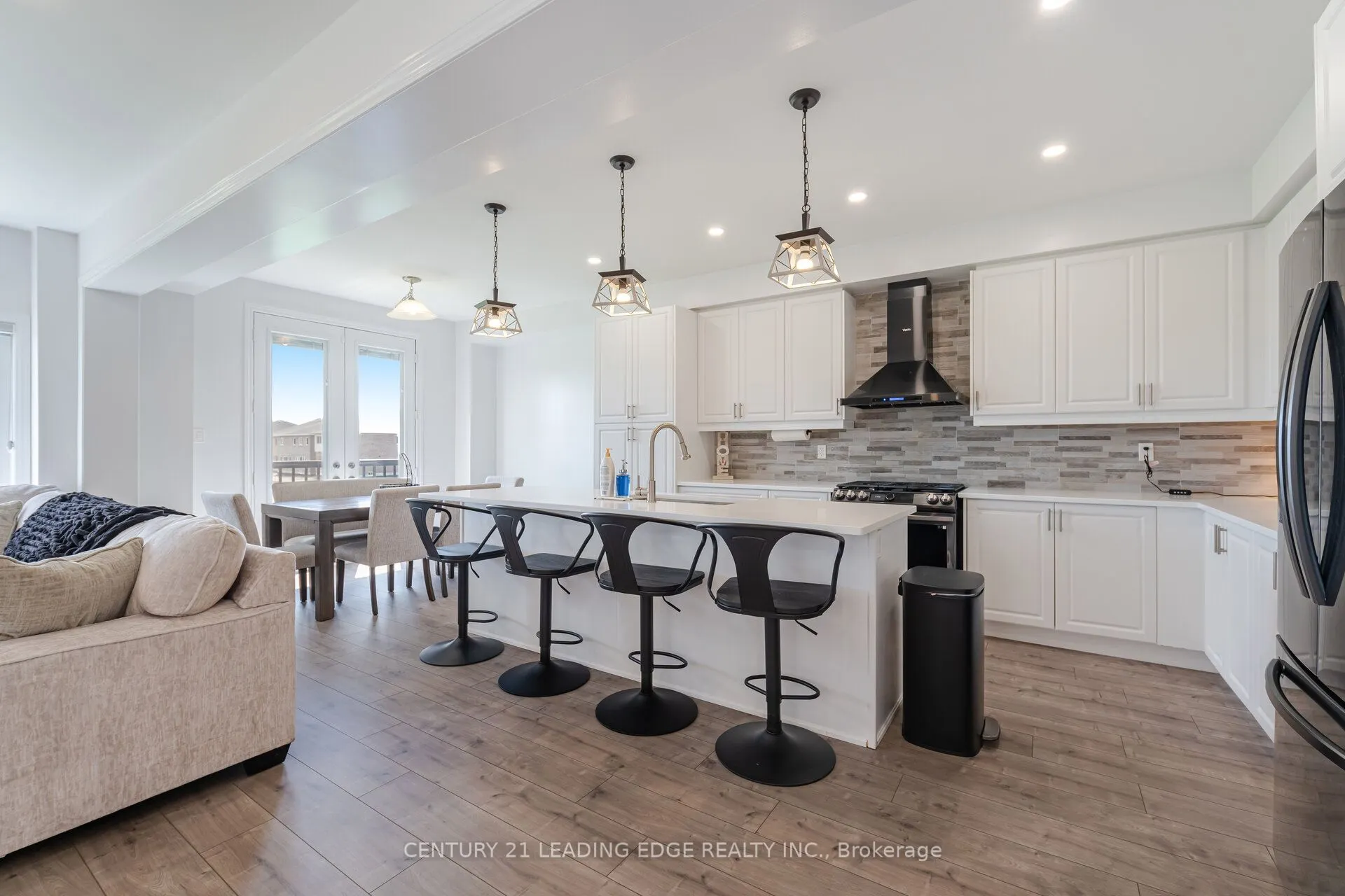 307 Ridley Crescent