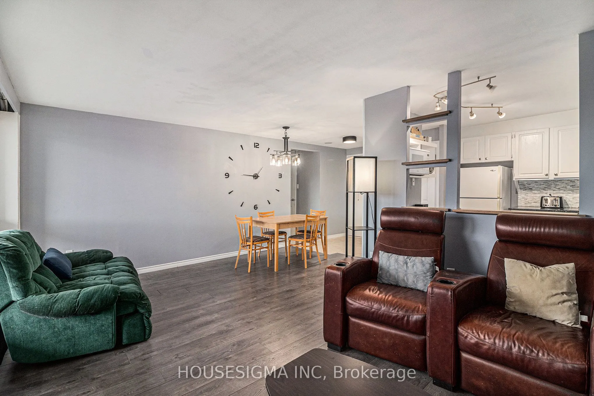 915 Elmsmere Road, #113