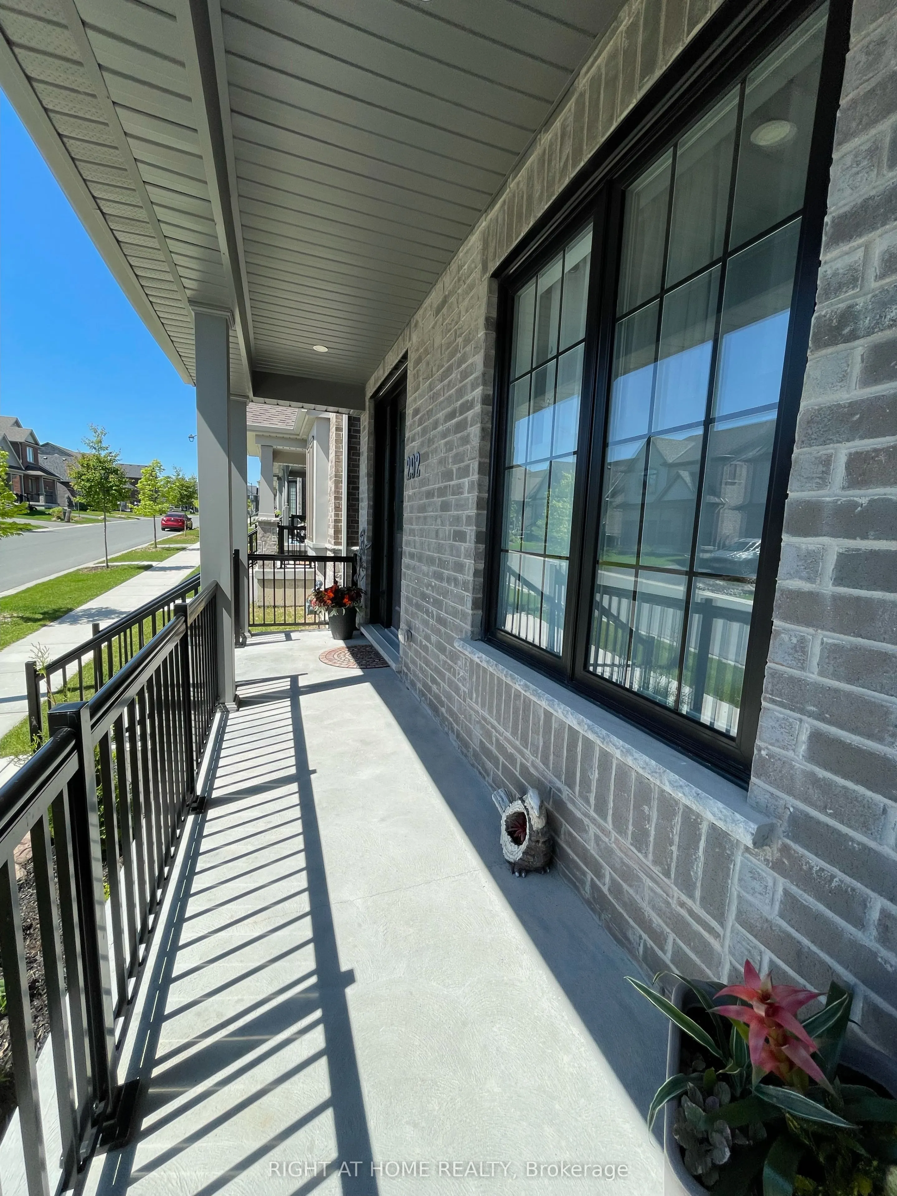 292 Noftall Gardens