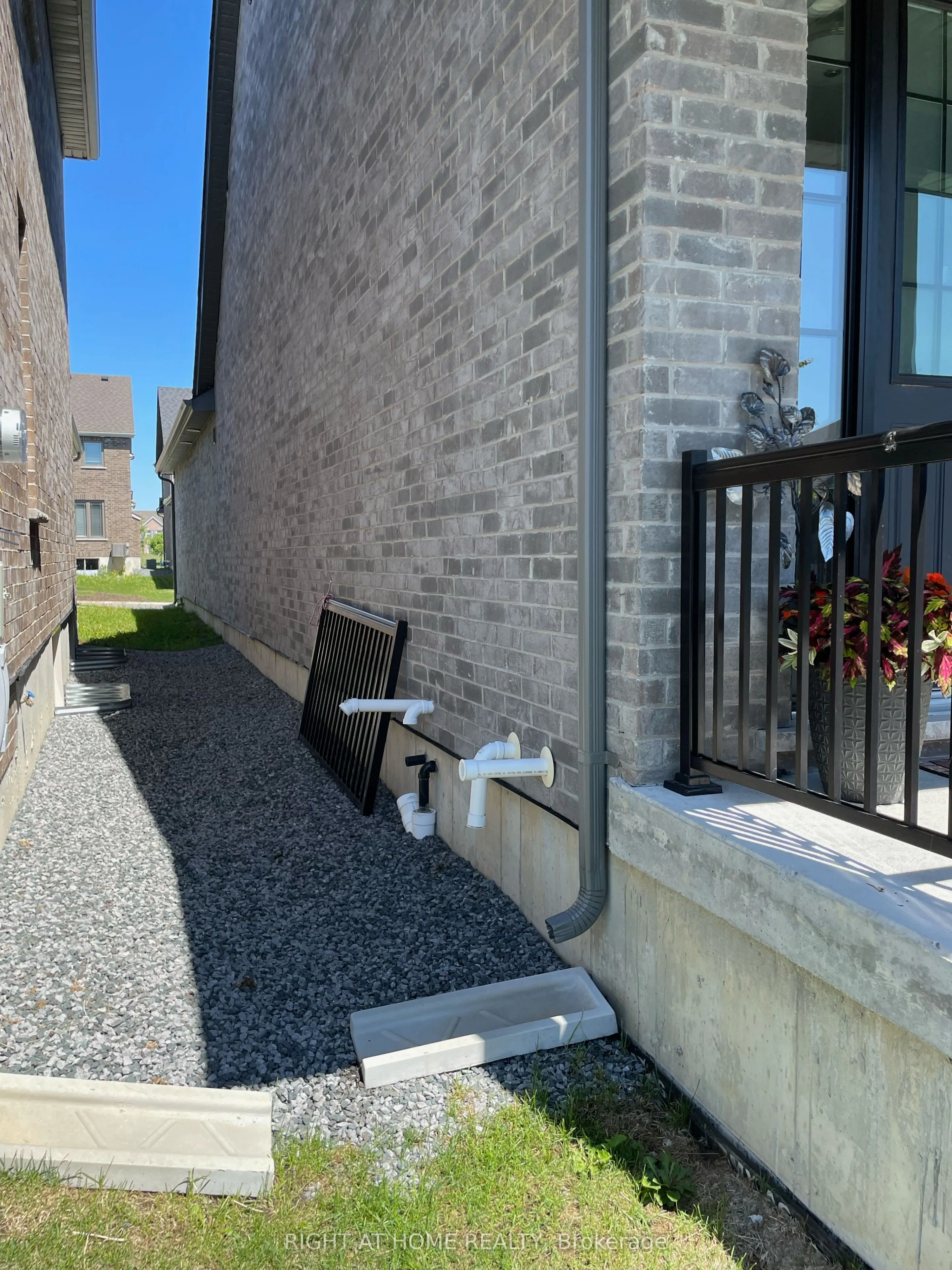 292 Noftall Gardens