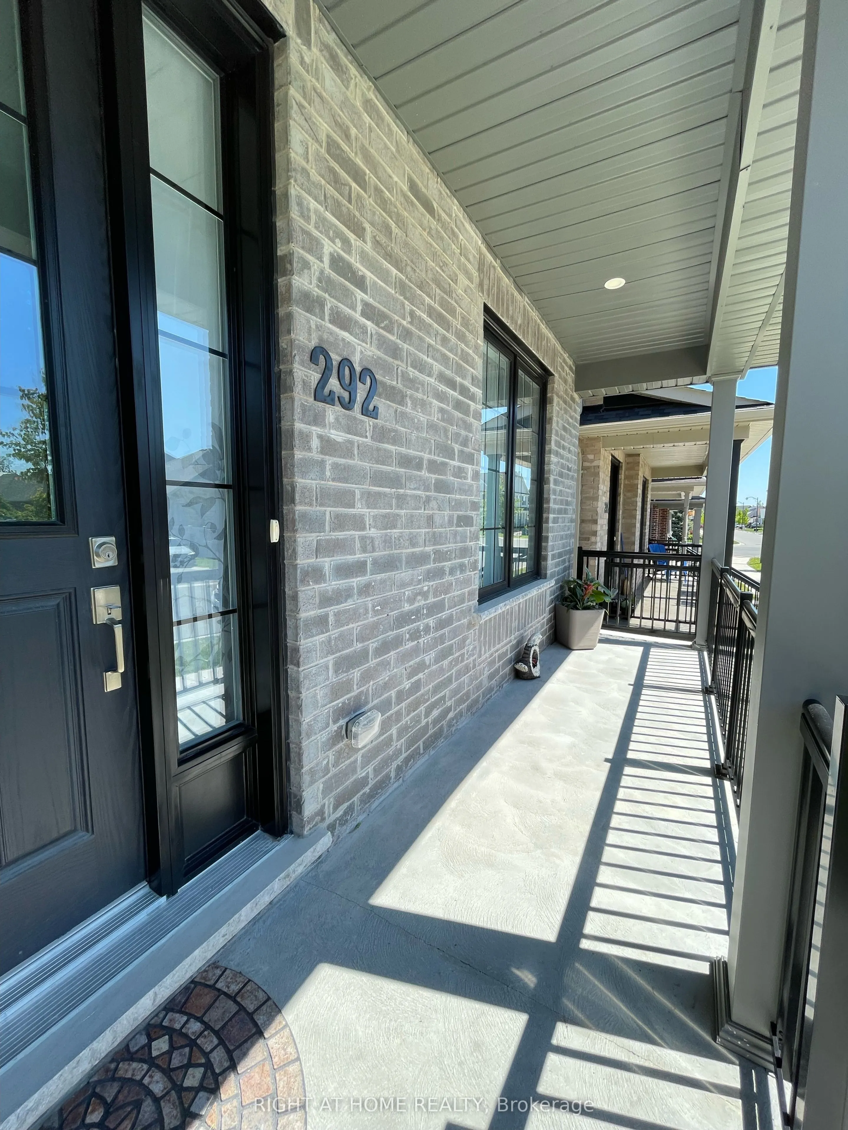 292 Noftall Gardens