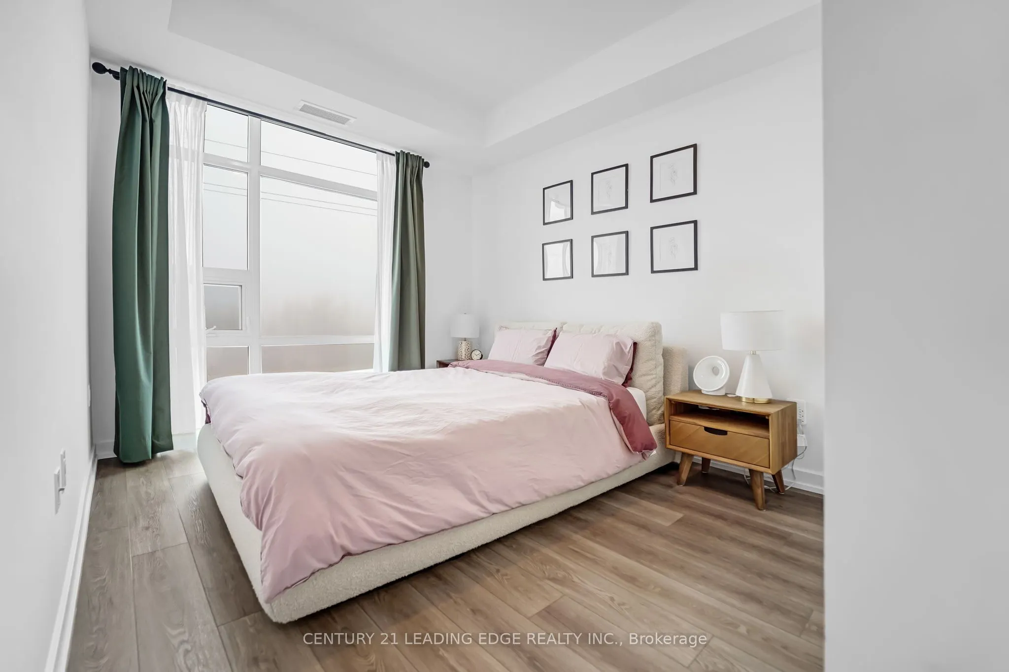 460 Dundas Street E, #313