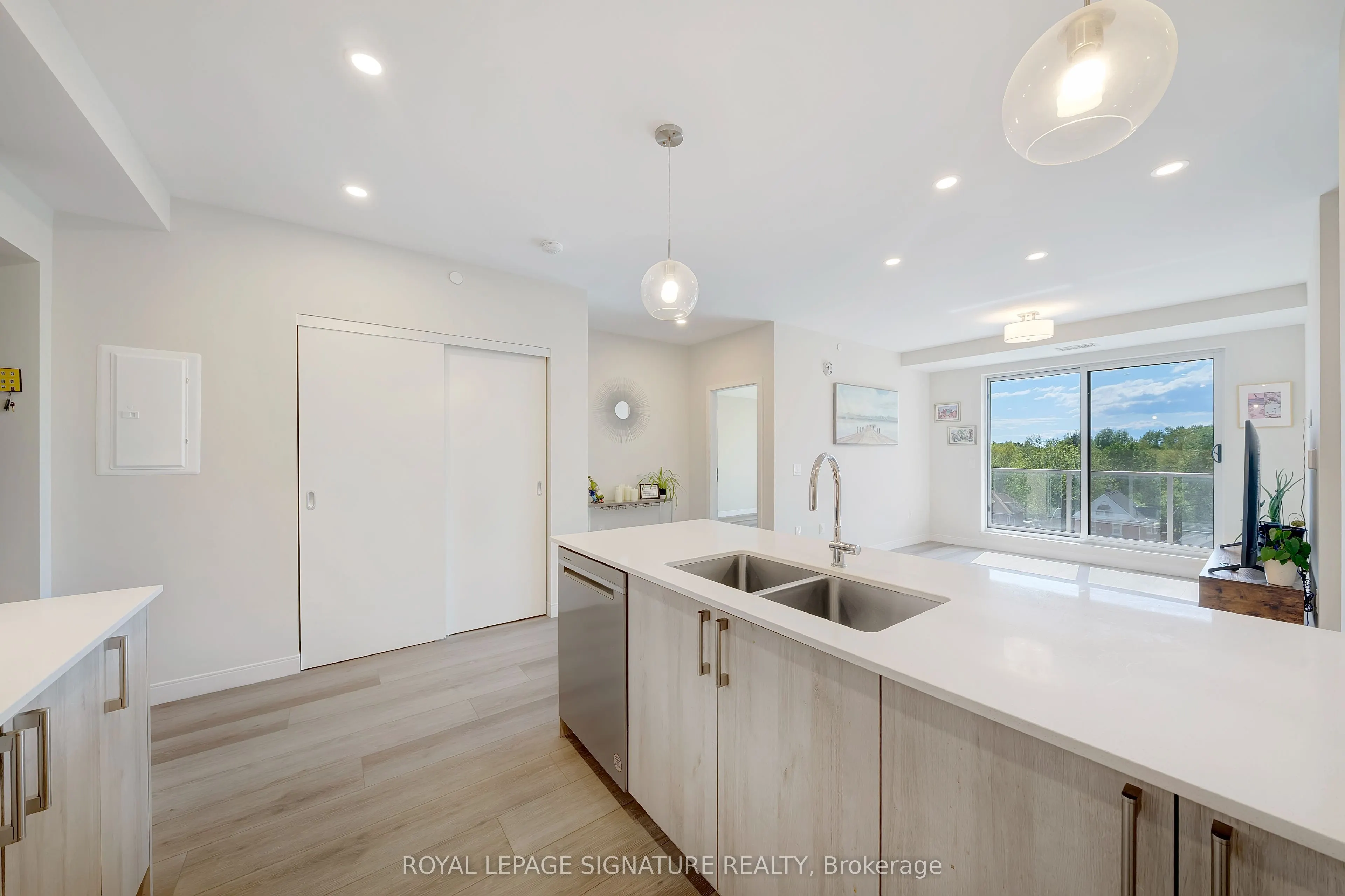 118 West Street #502