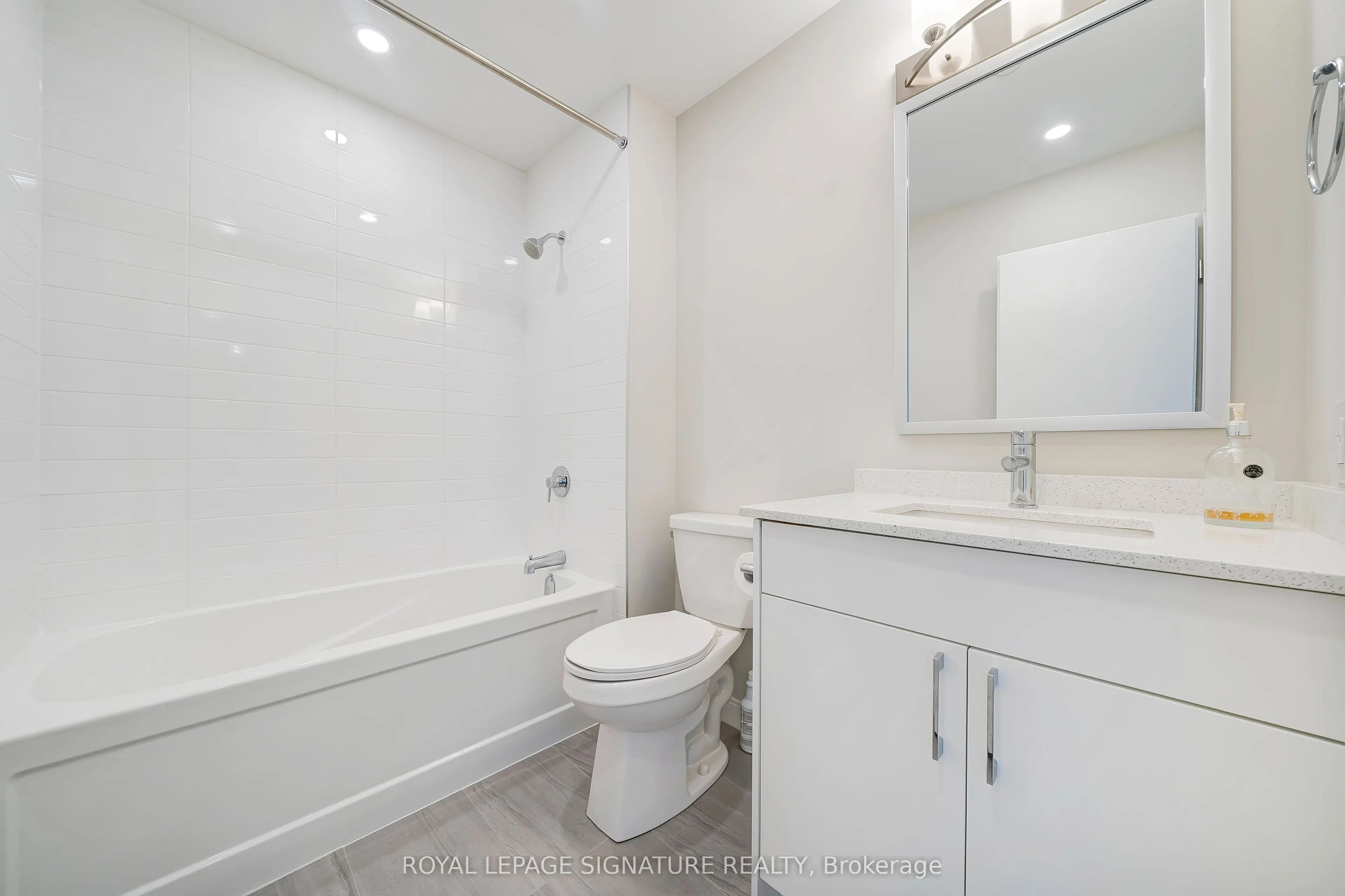 118 West Street #502