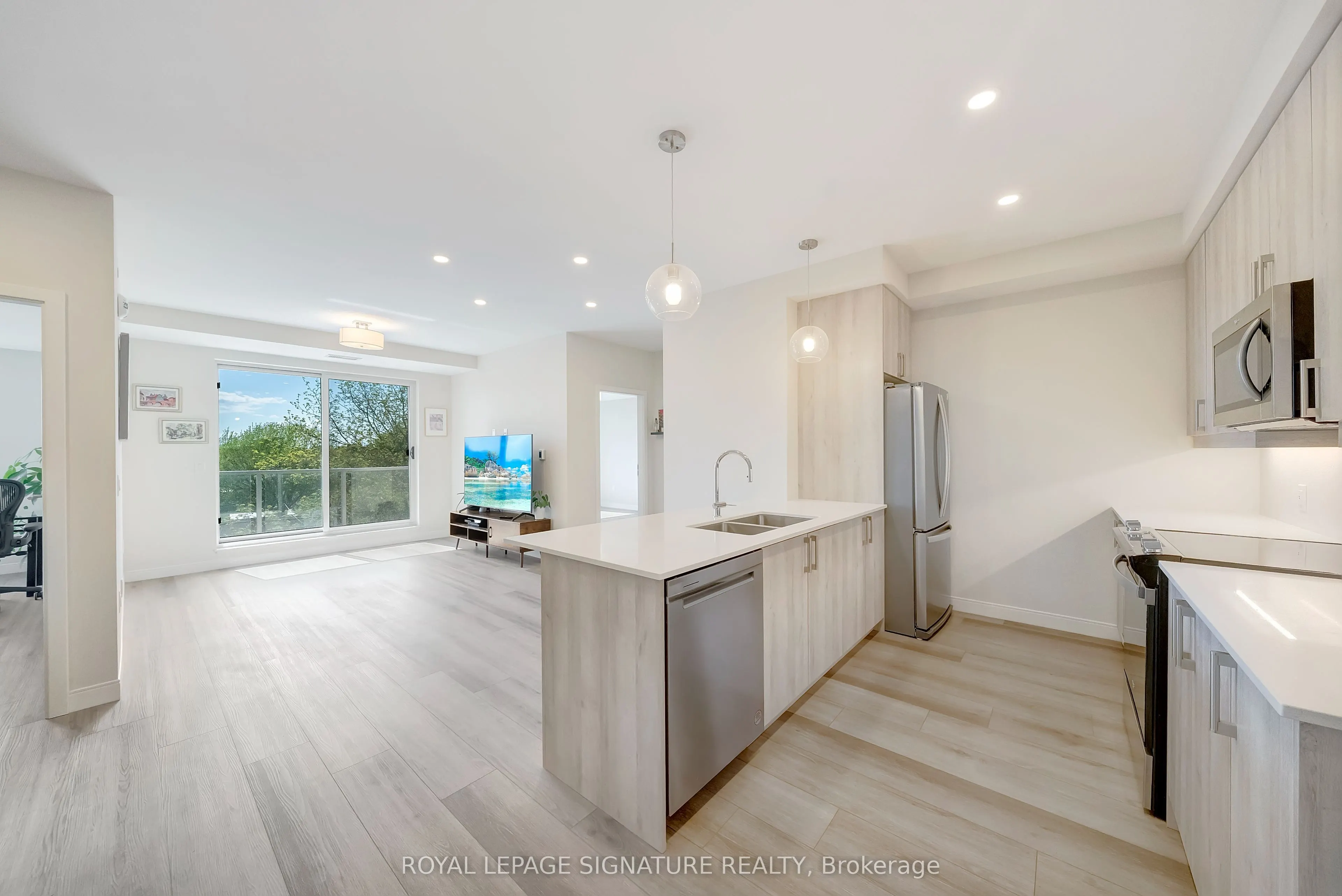 118 West Street #502