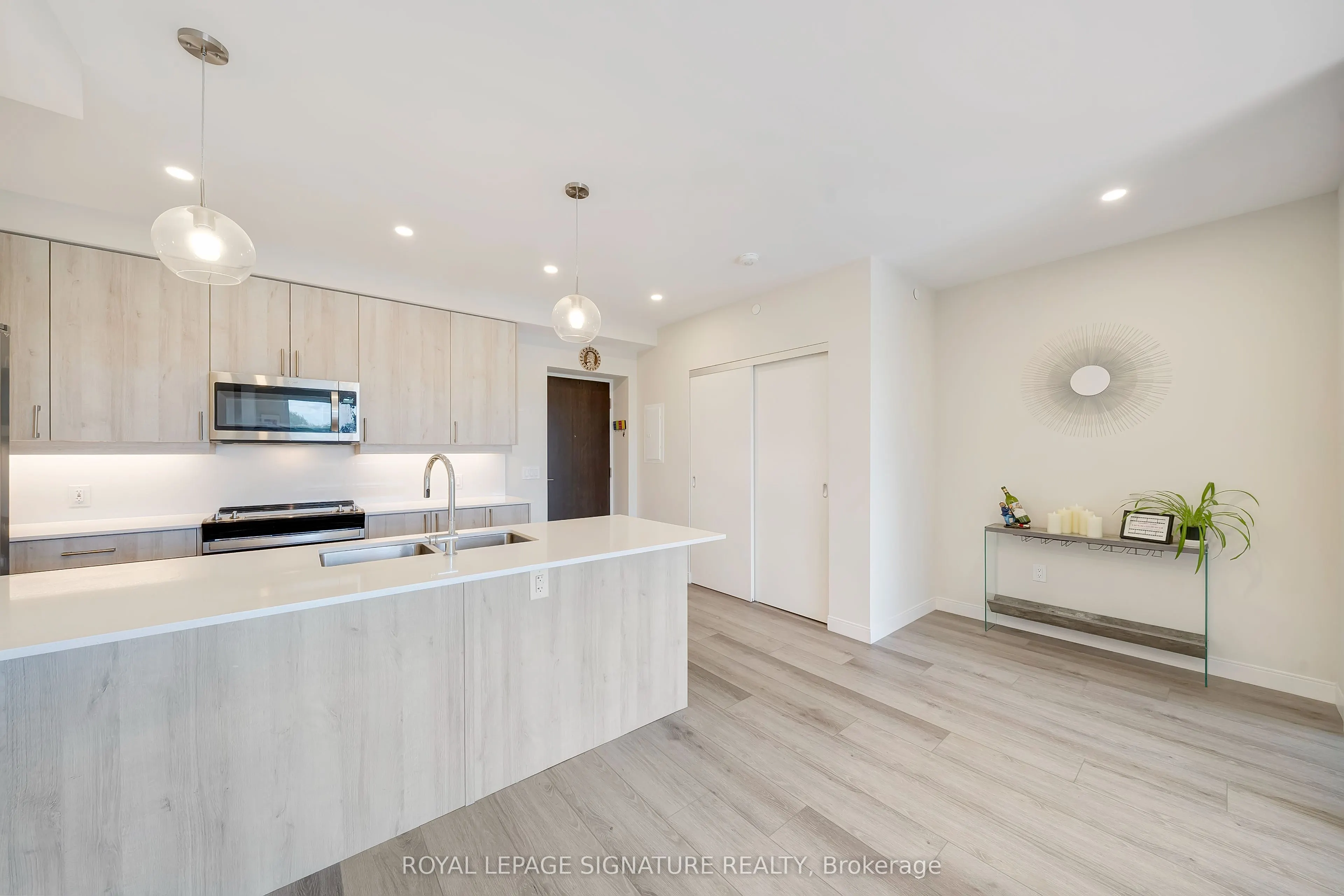 118 West Street #502
