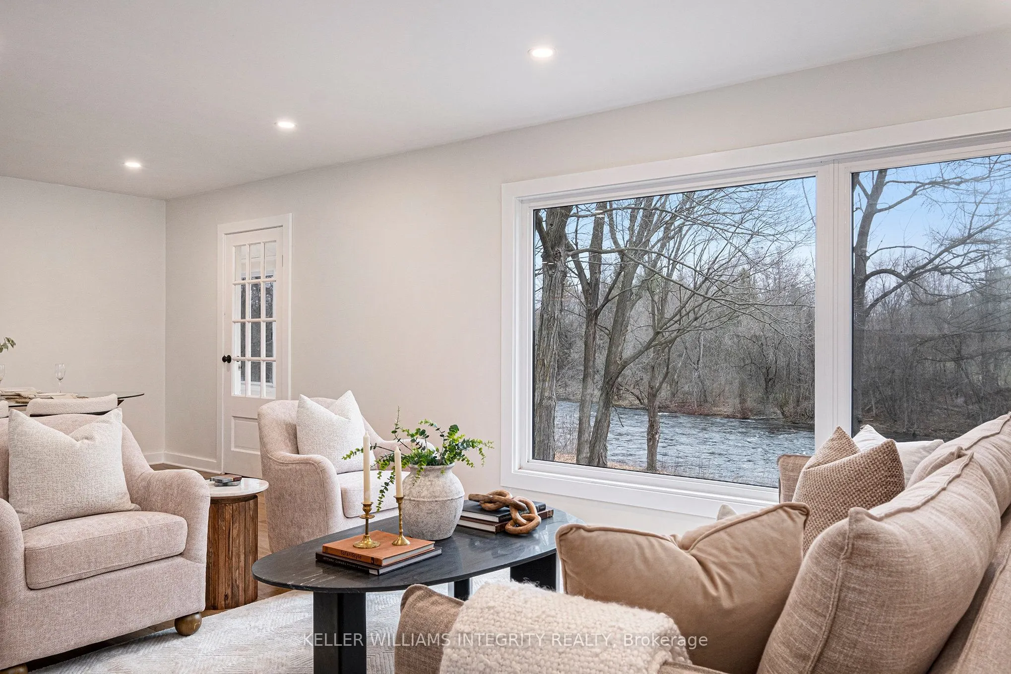 17 Lockview Road