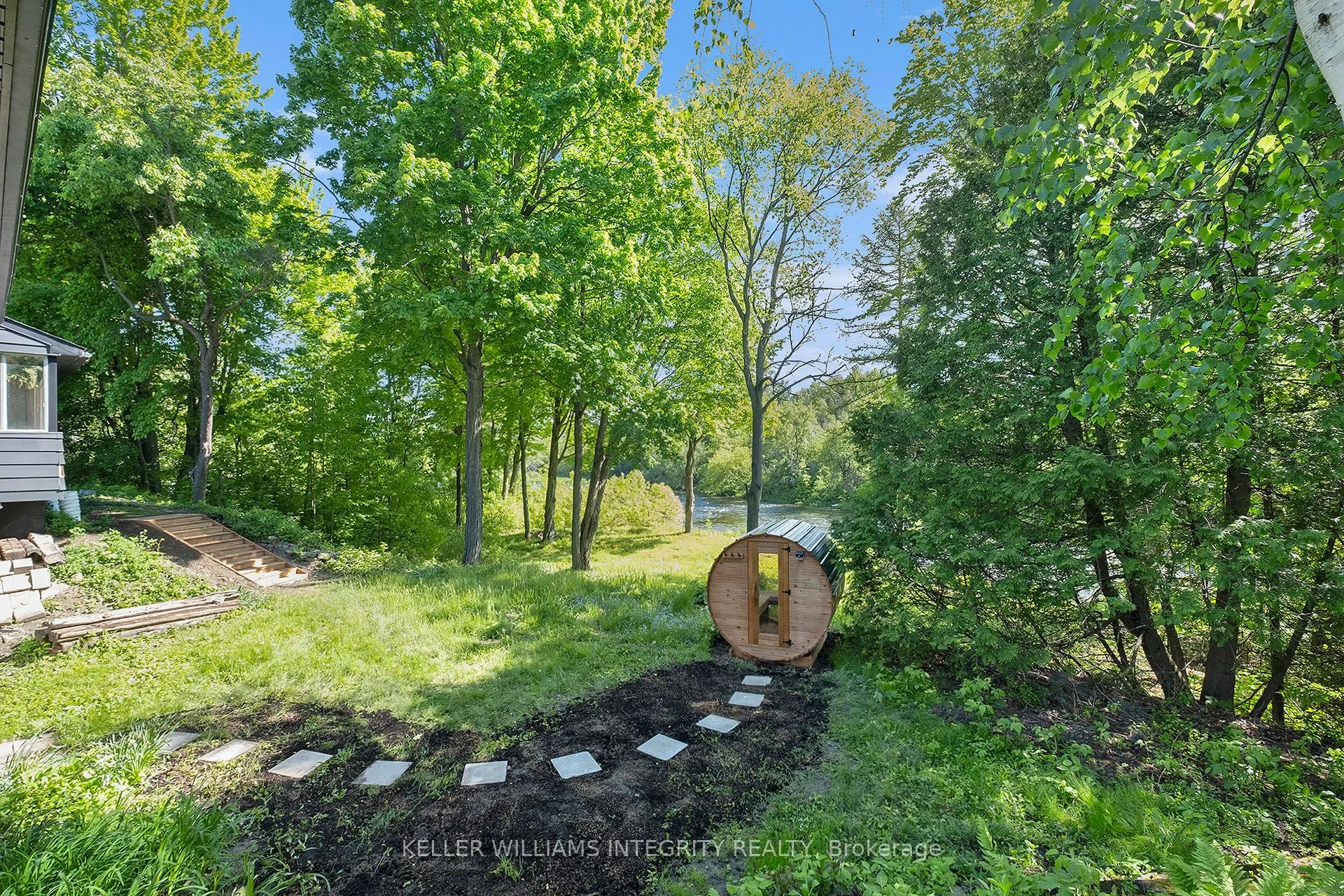 17 Lockview Road