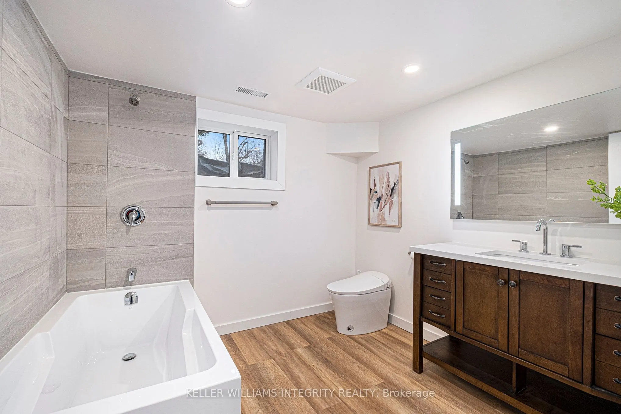 17 Lockview Road