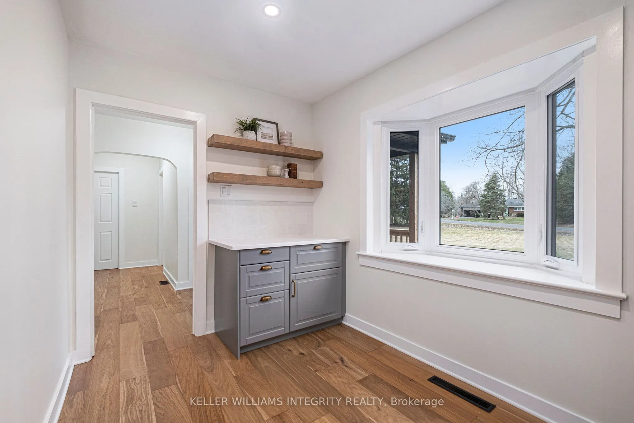 17 Lockview Road