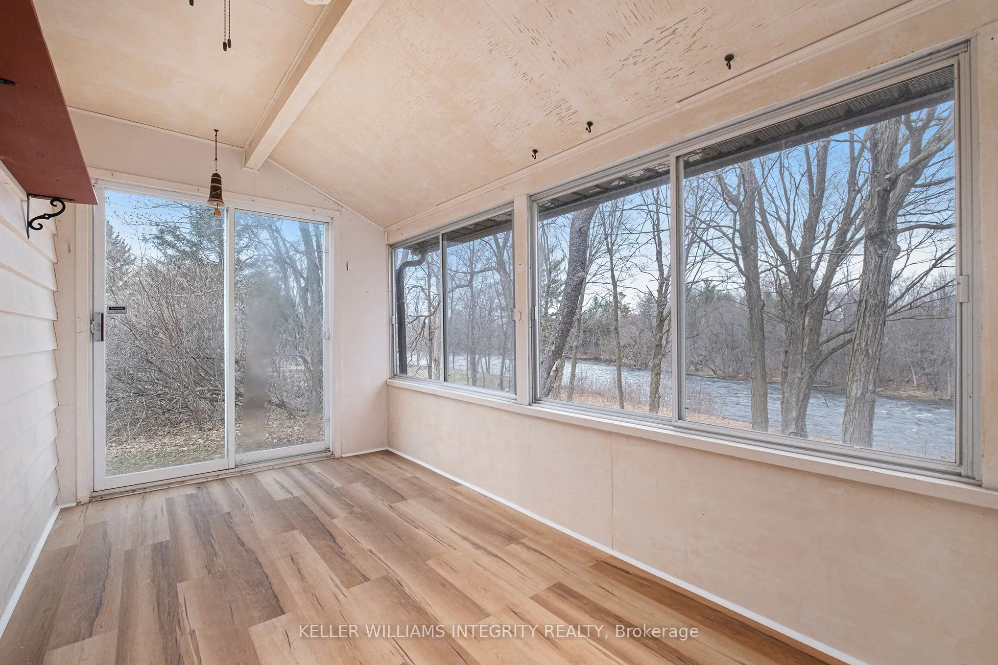 17 Lockview Road