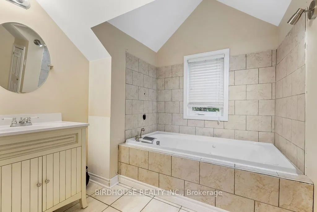 1393 Killarney Bay Road