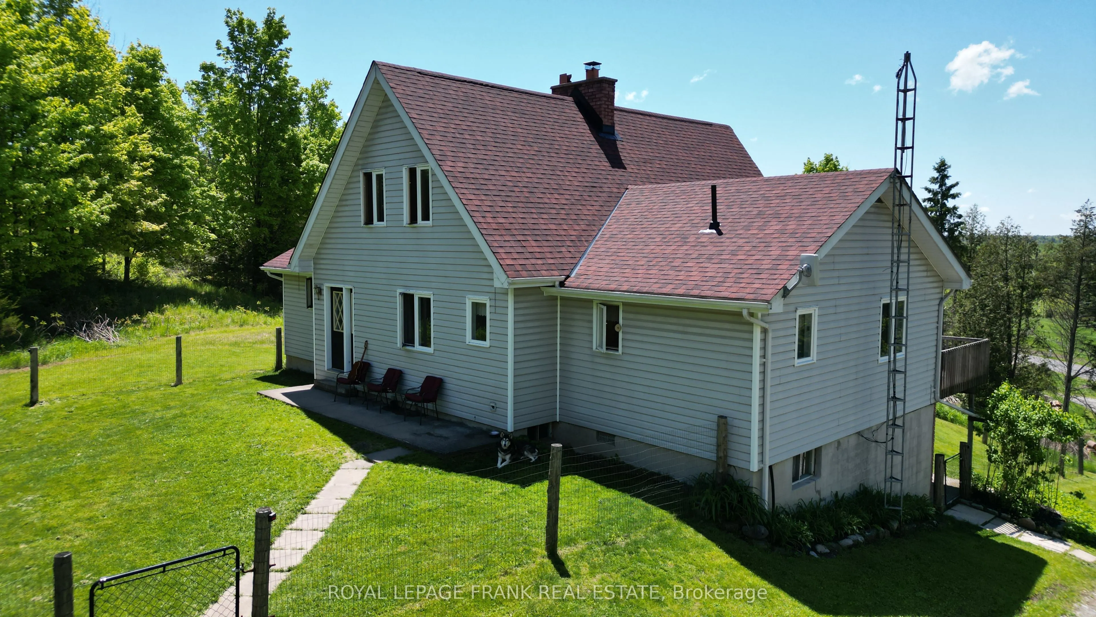 884 Centre Line Road