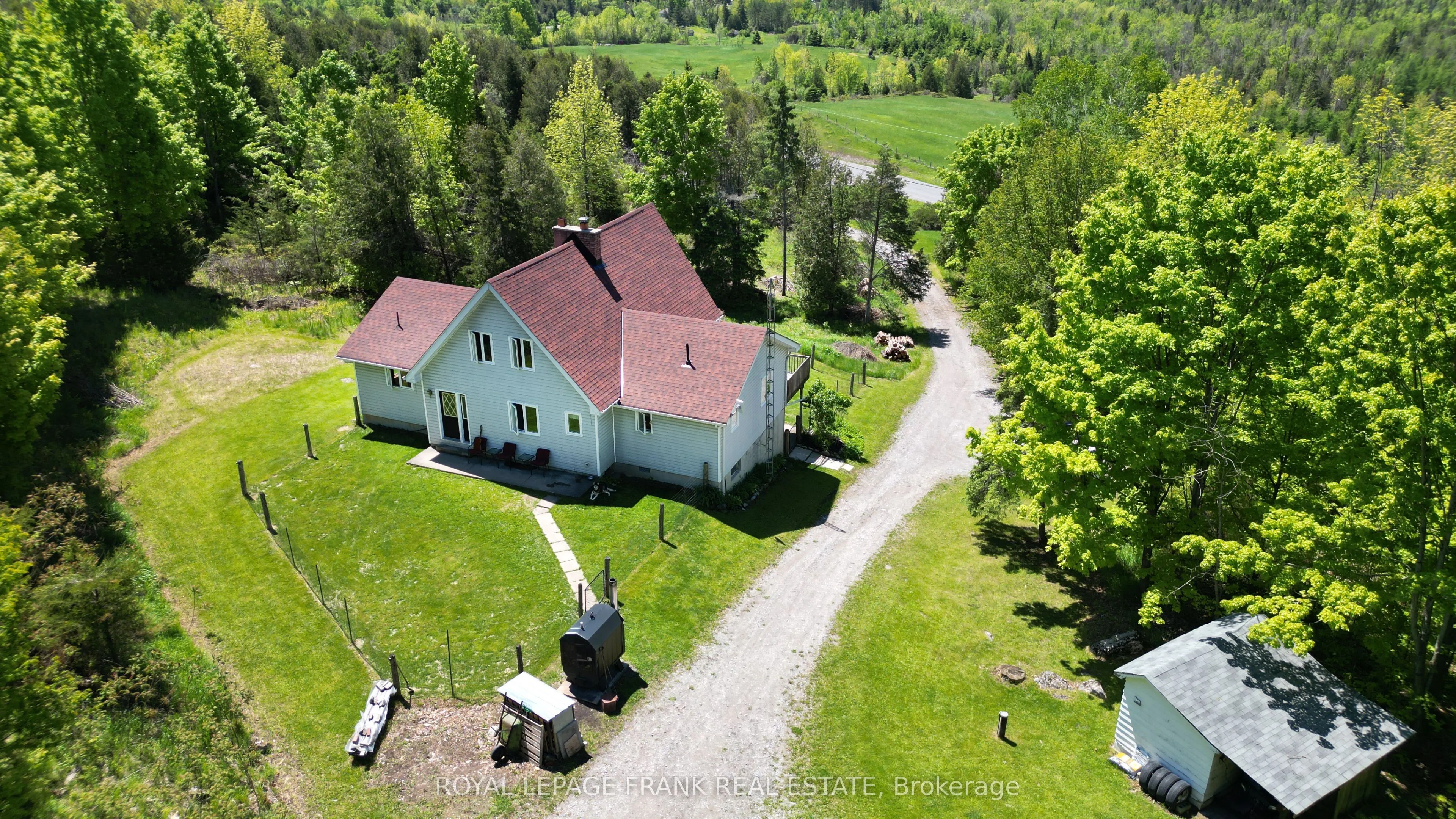 884 Centre Line Road