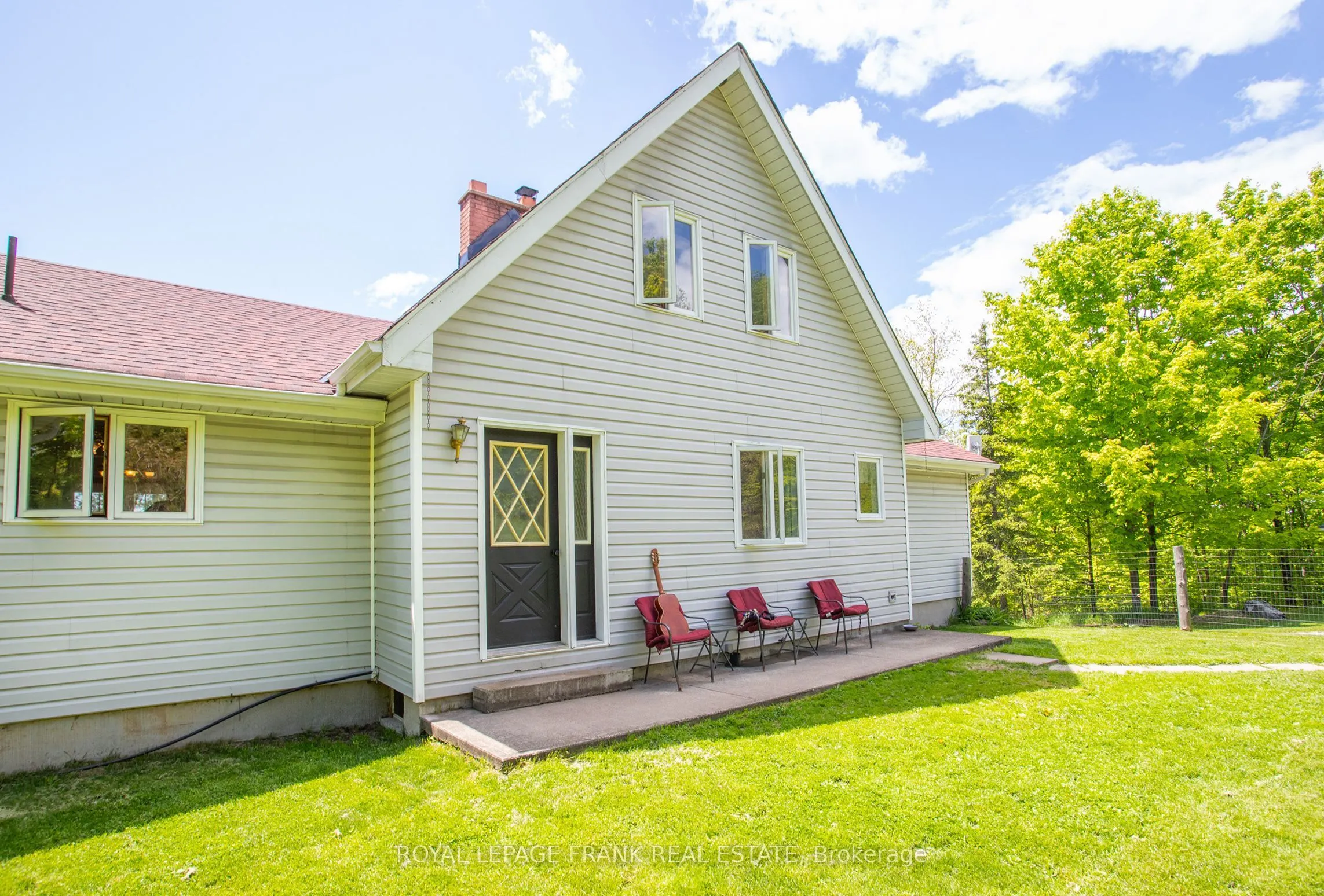 884 Centre Line Road