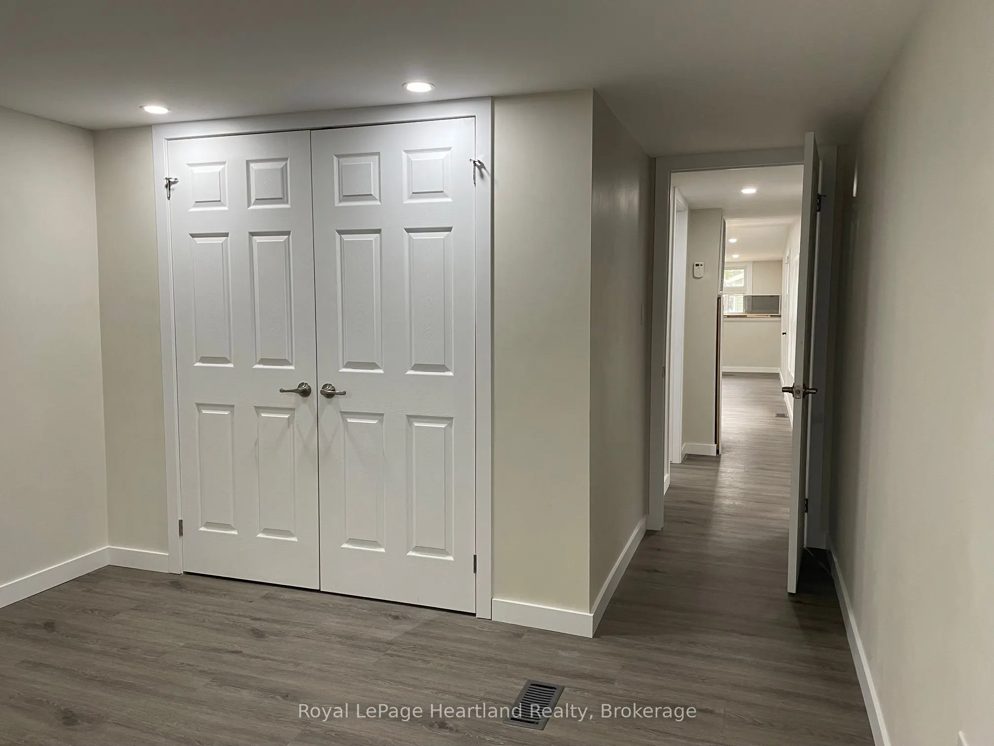 16 BLOOMSBURY Drive, #16