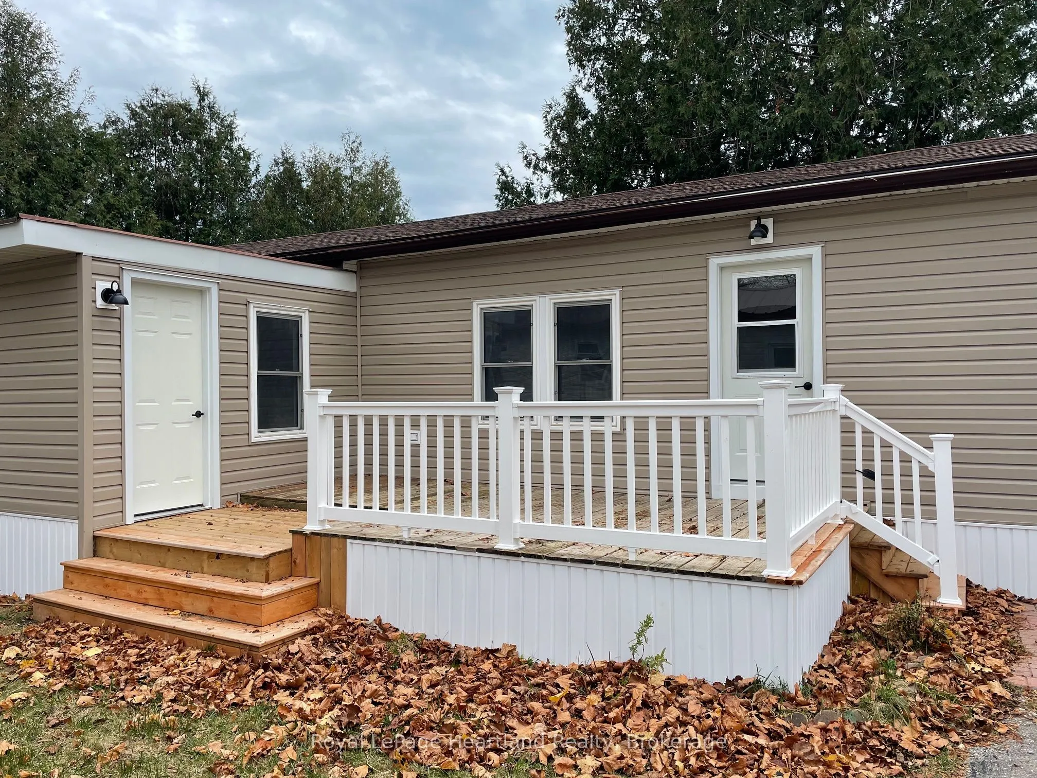 16 BLOOMSBURY Drive, #16