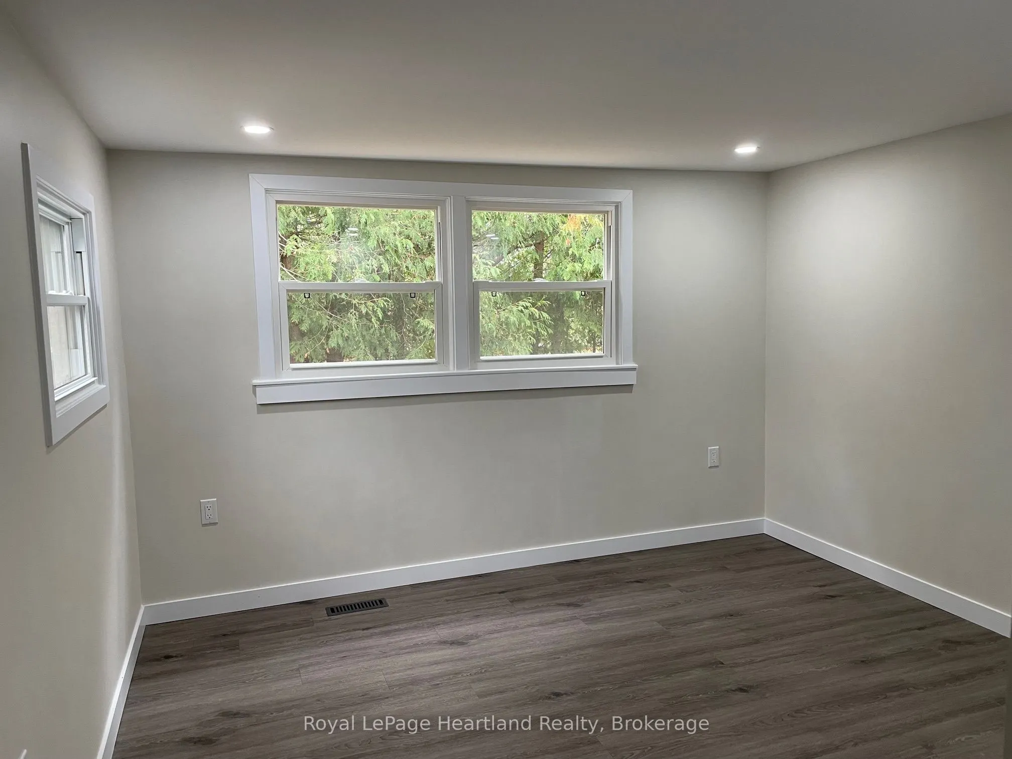 16 BLOOMSBURY Drive, #16