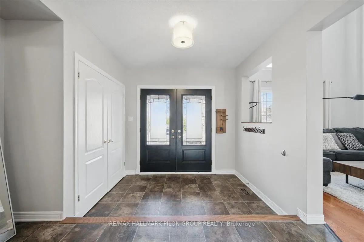 10 Maybrook Place