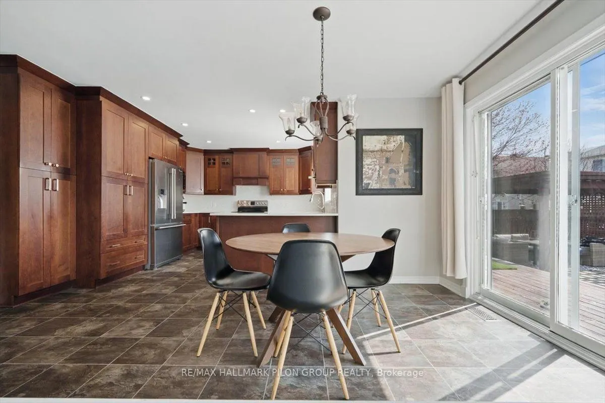 10 Maybrook Place