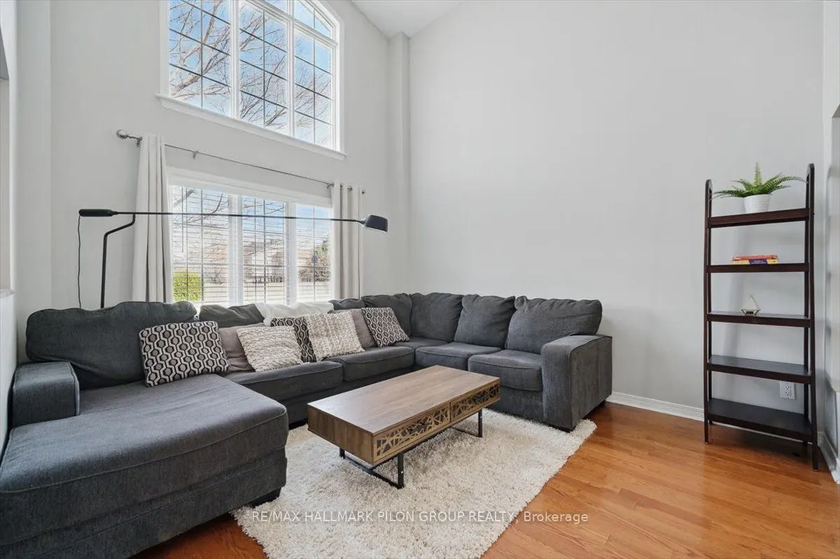 10 Maybrook Place