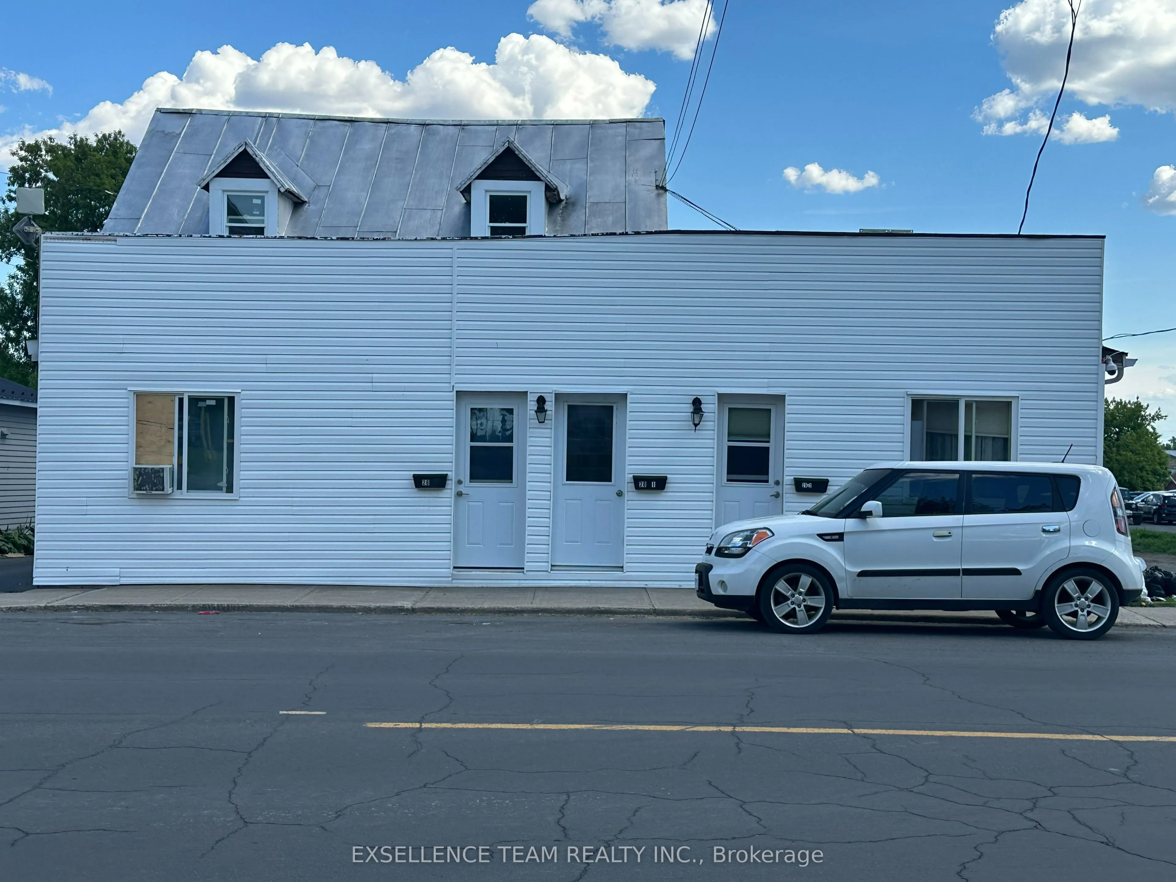 28 Lochiel Street
