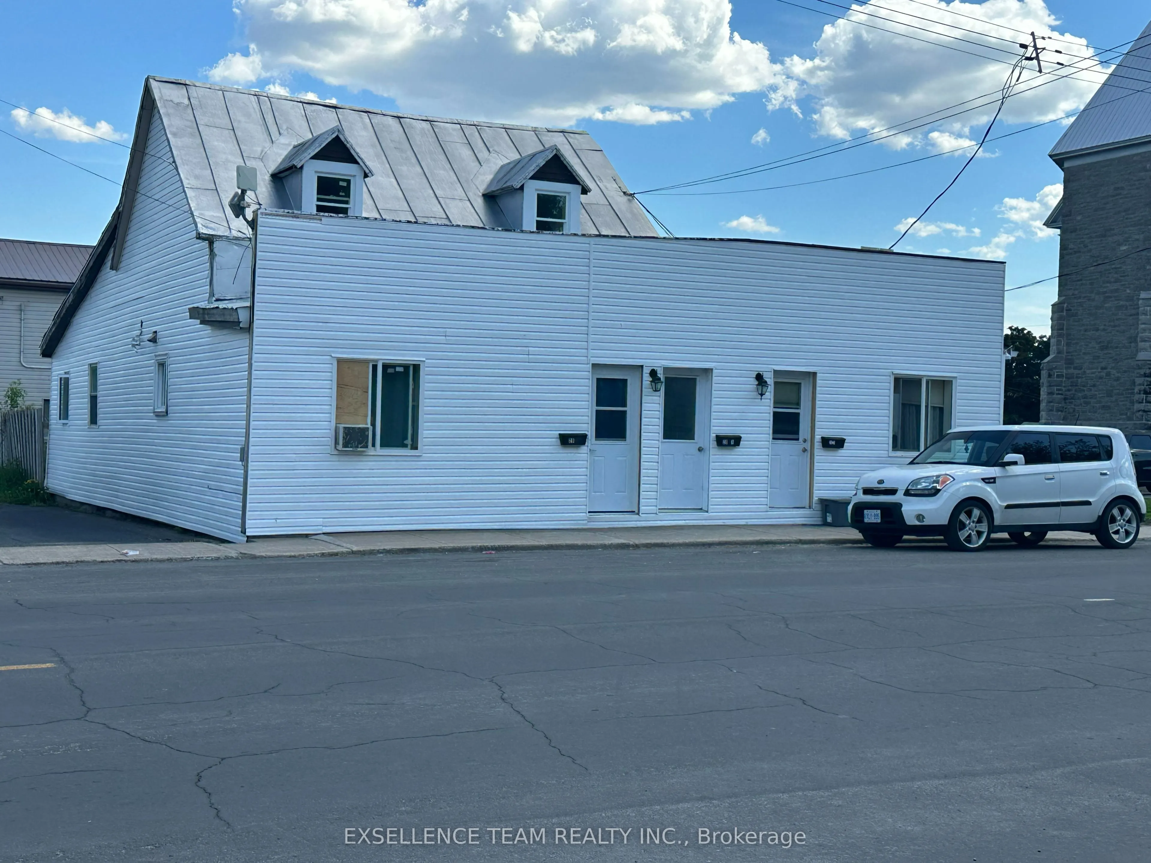 28 Lochiel Street