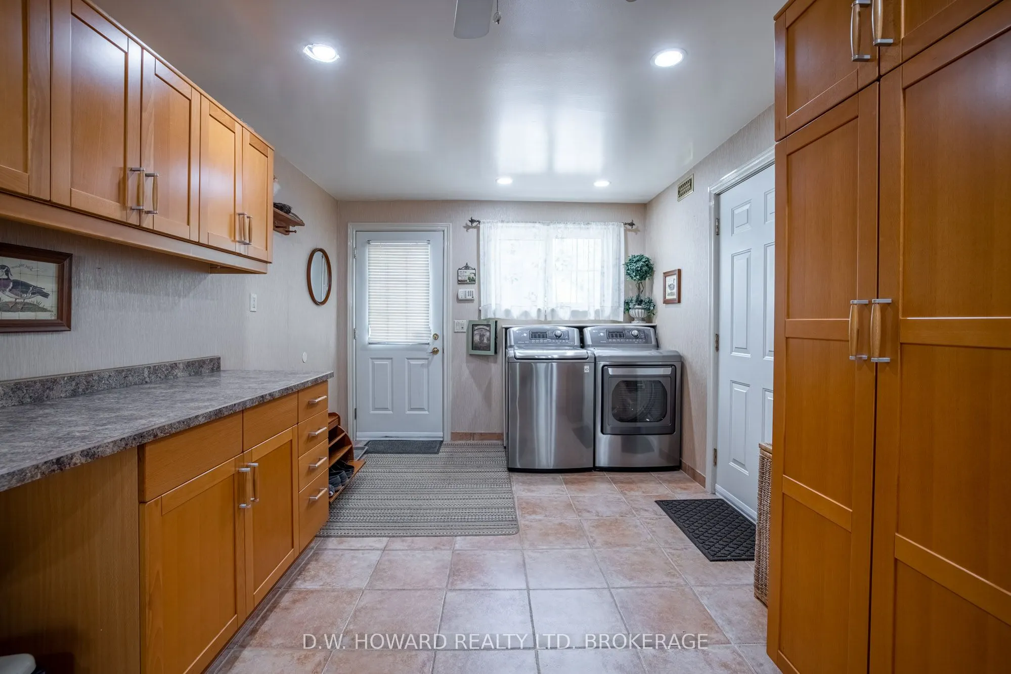 3689 Niagara Boulevard