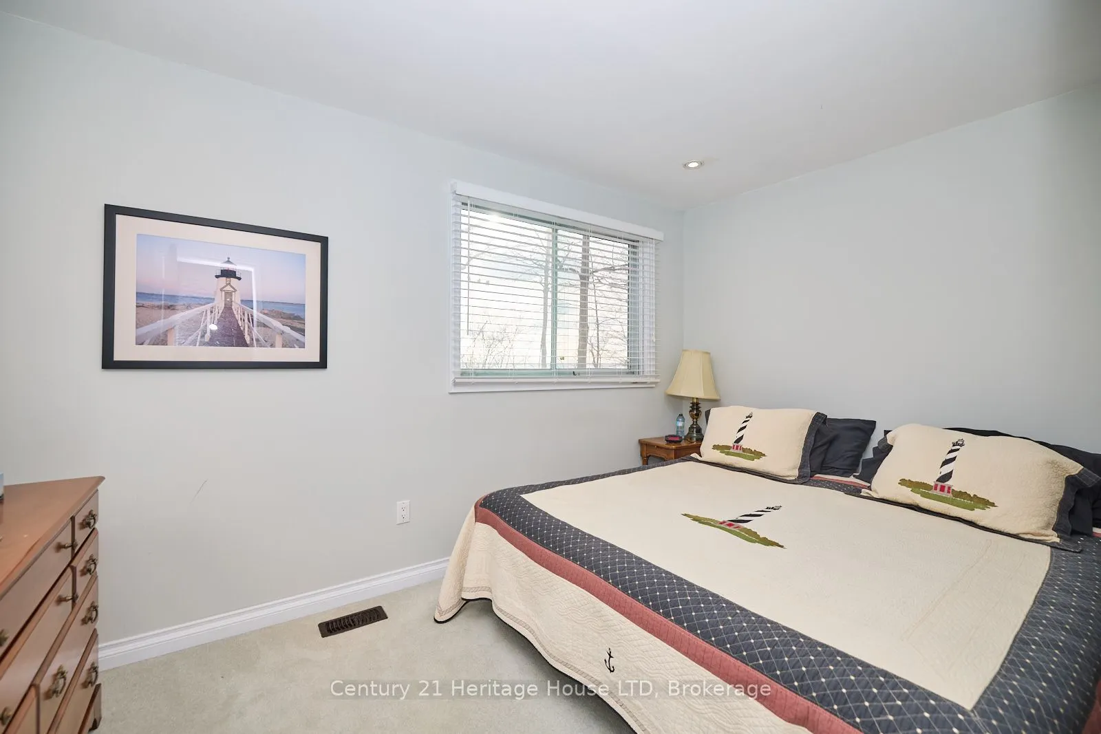 2901 Vimy Road