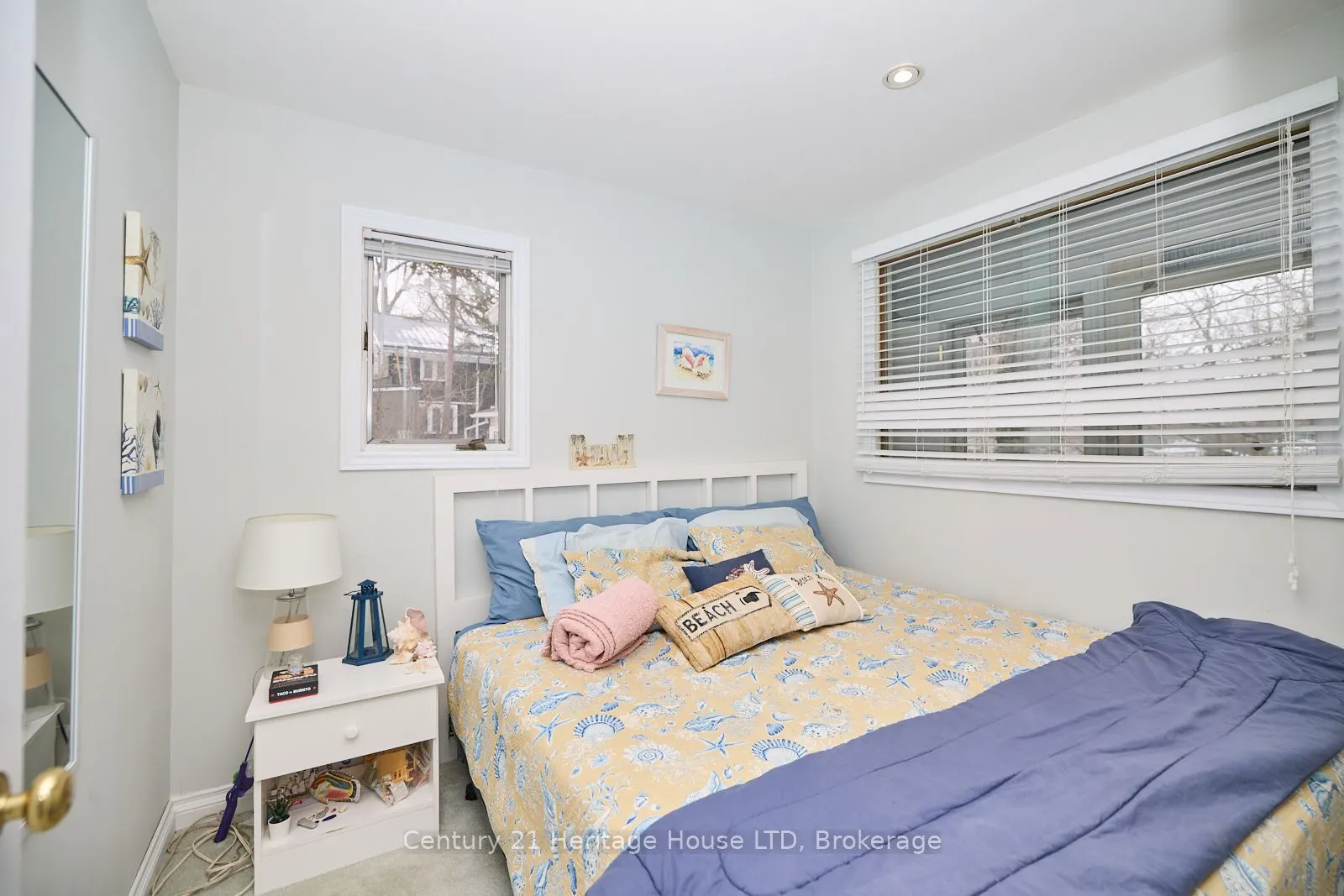 2901 Vimy Road
