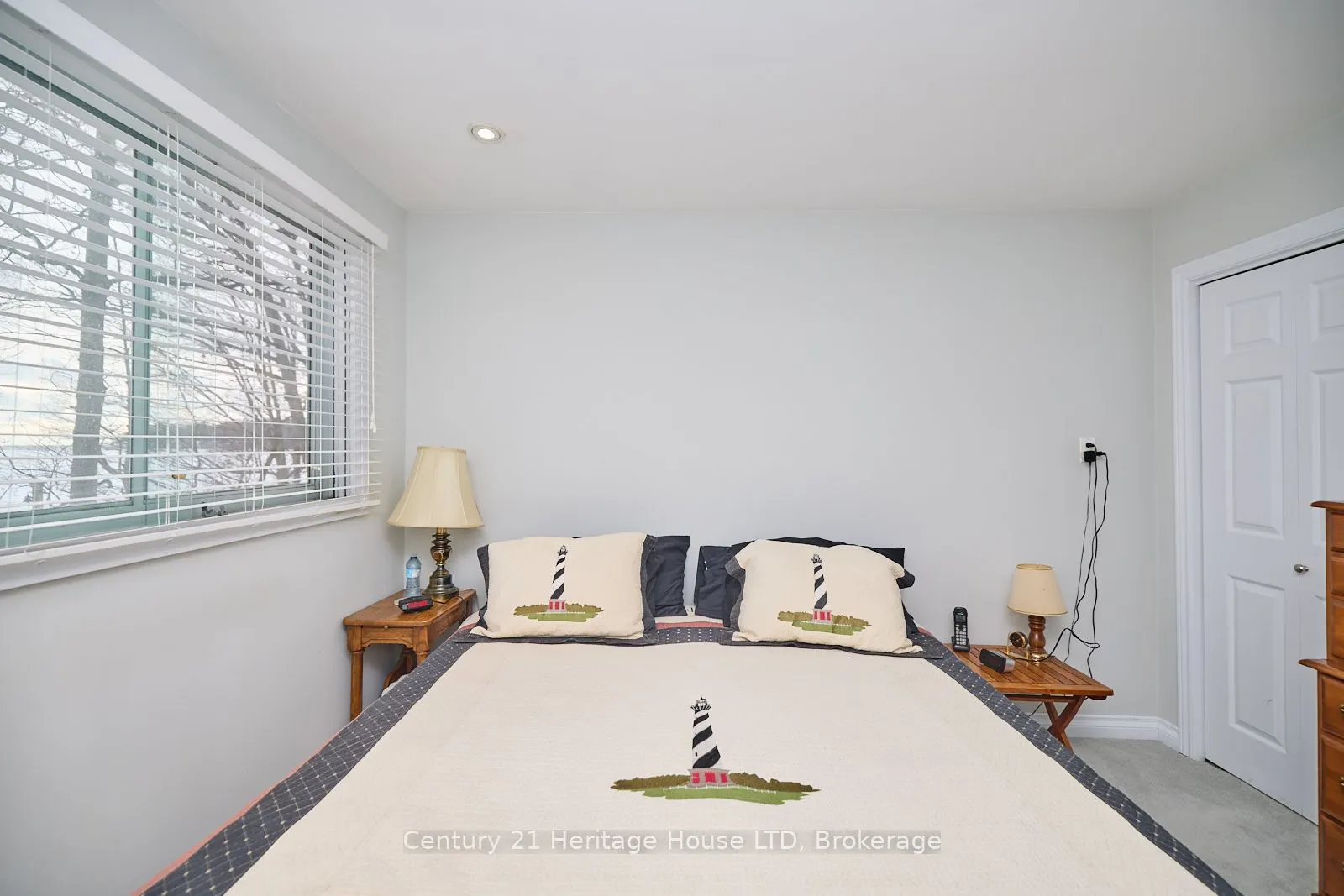 2901 Vimy Road