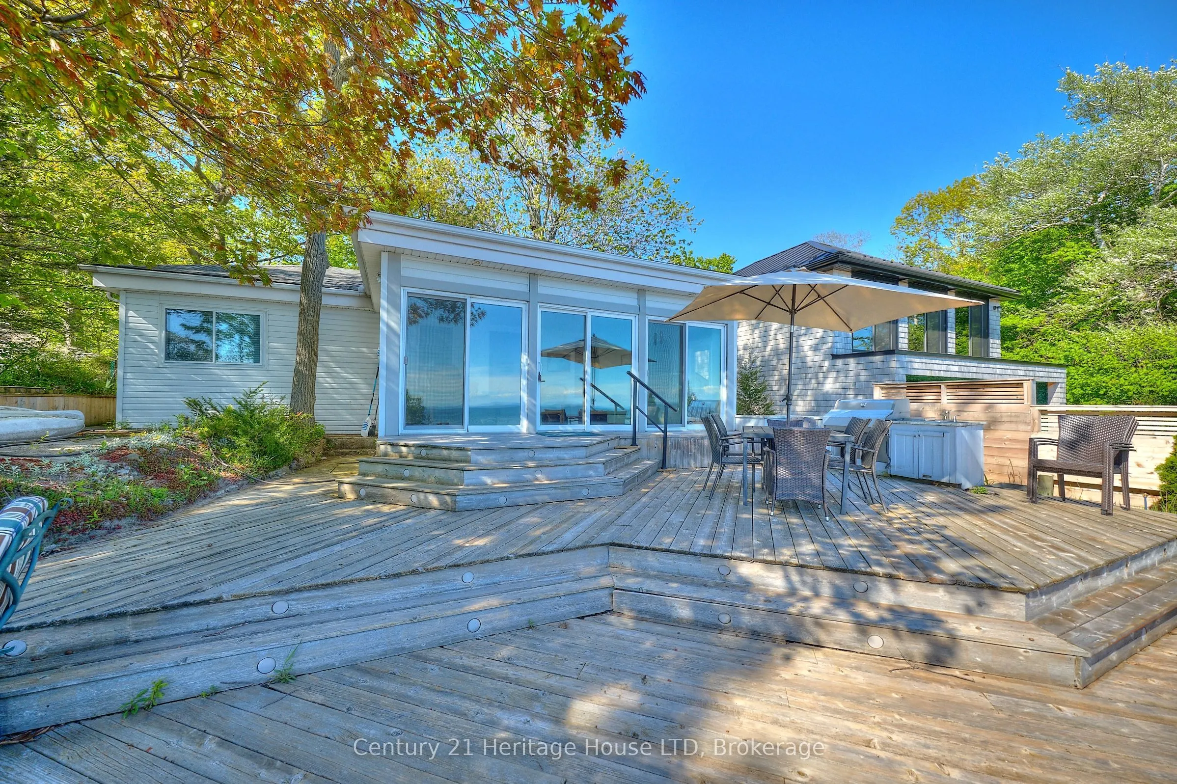 2901 Vimy Road