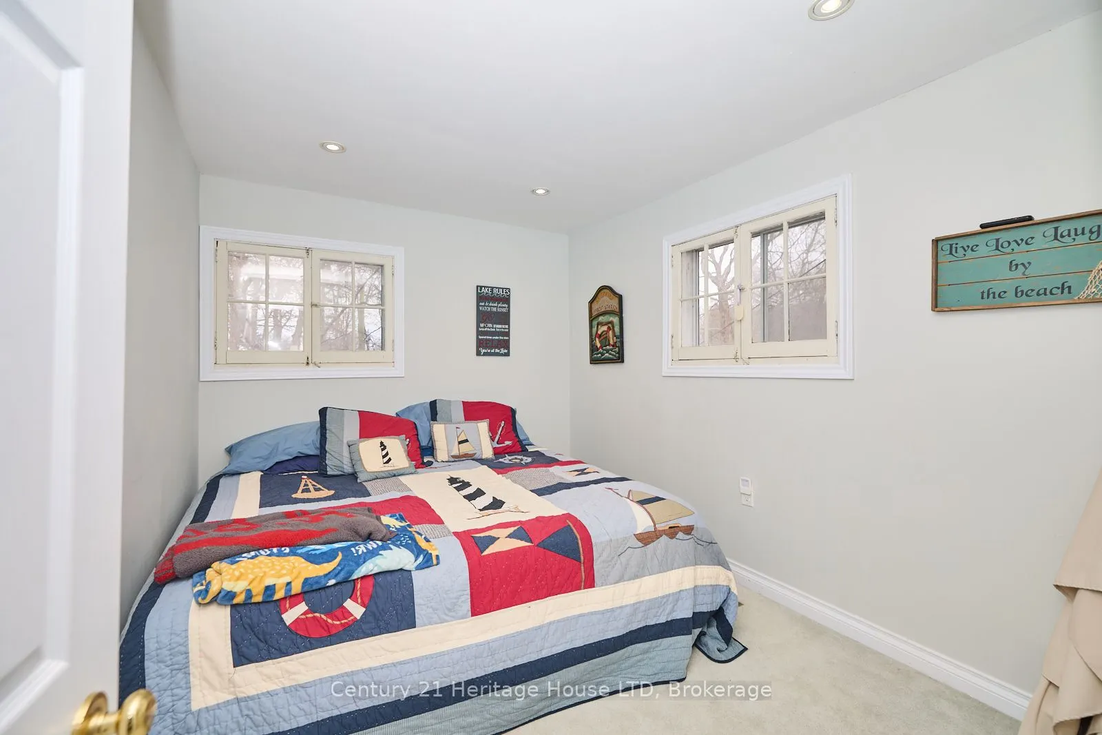 2901 Vimy Road