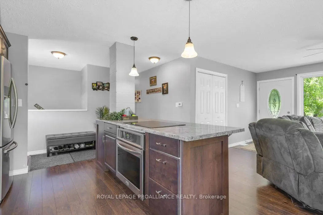 429 Elzevir Road