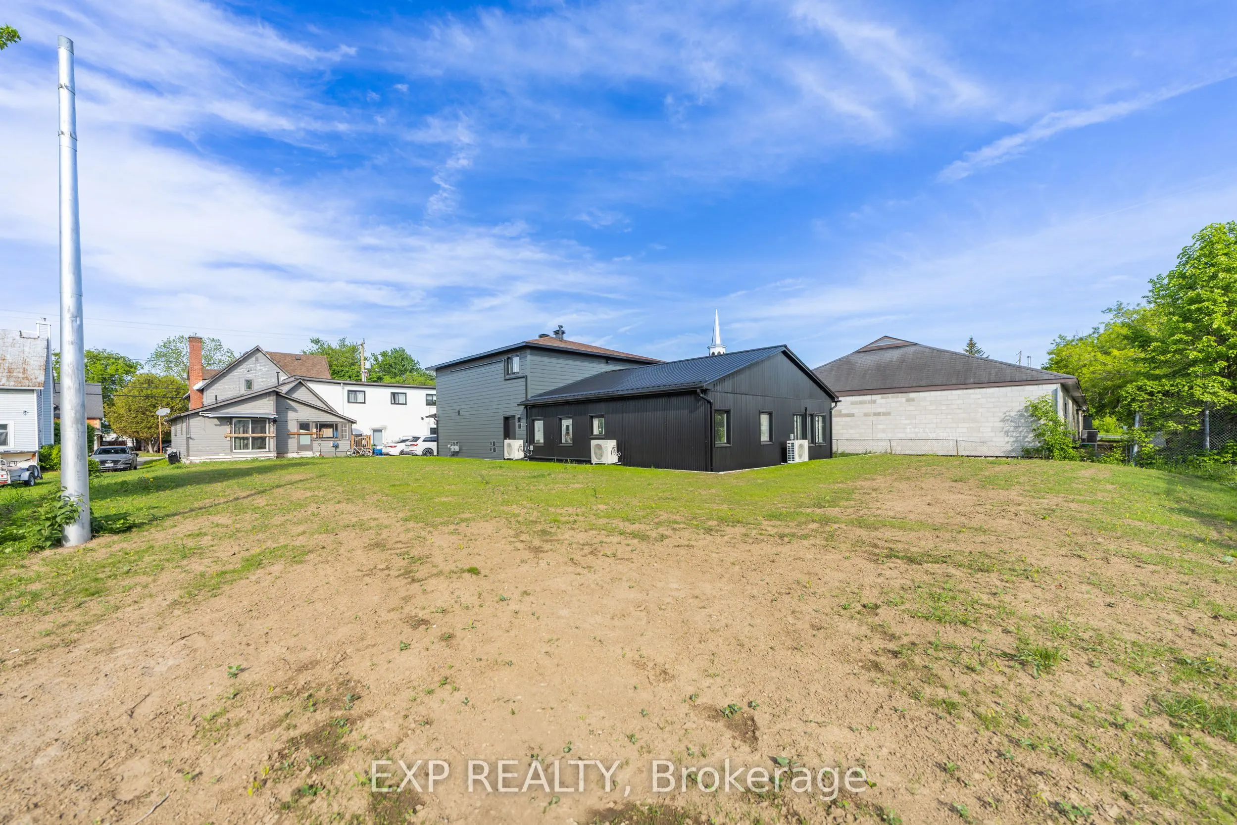 6610 FOURTH LINE Road