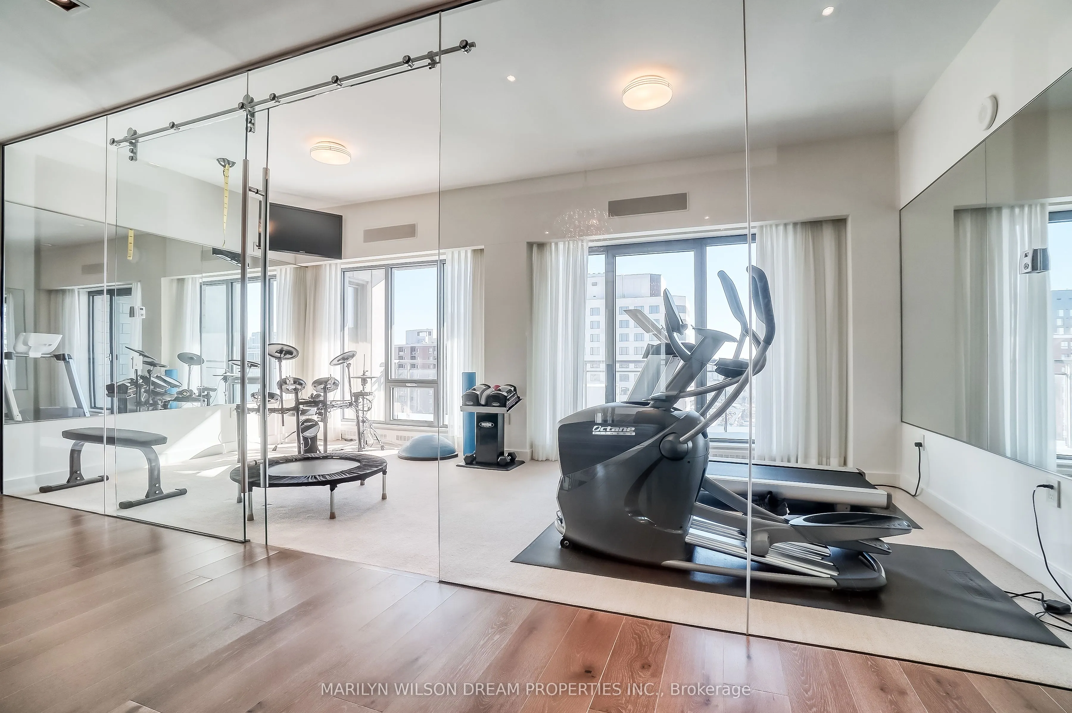 90 George Street, #1701