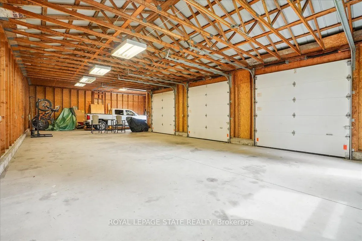 1613G Lookout Street