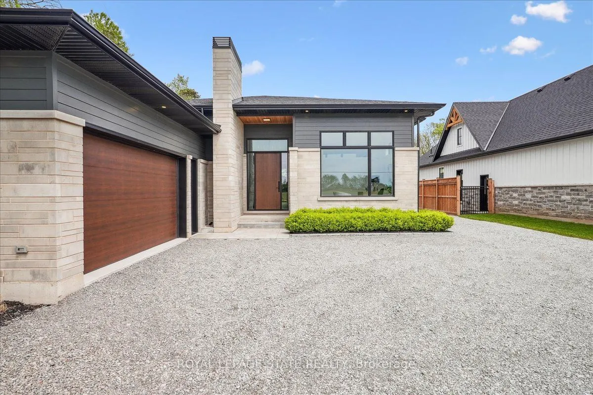 1613G Lookout Street