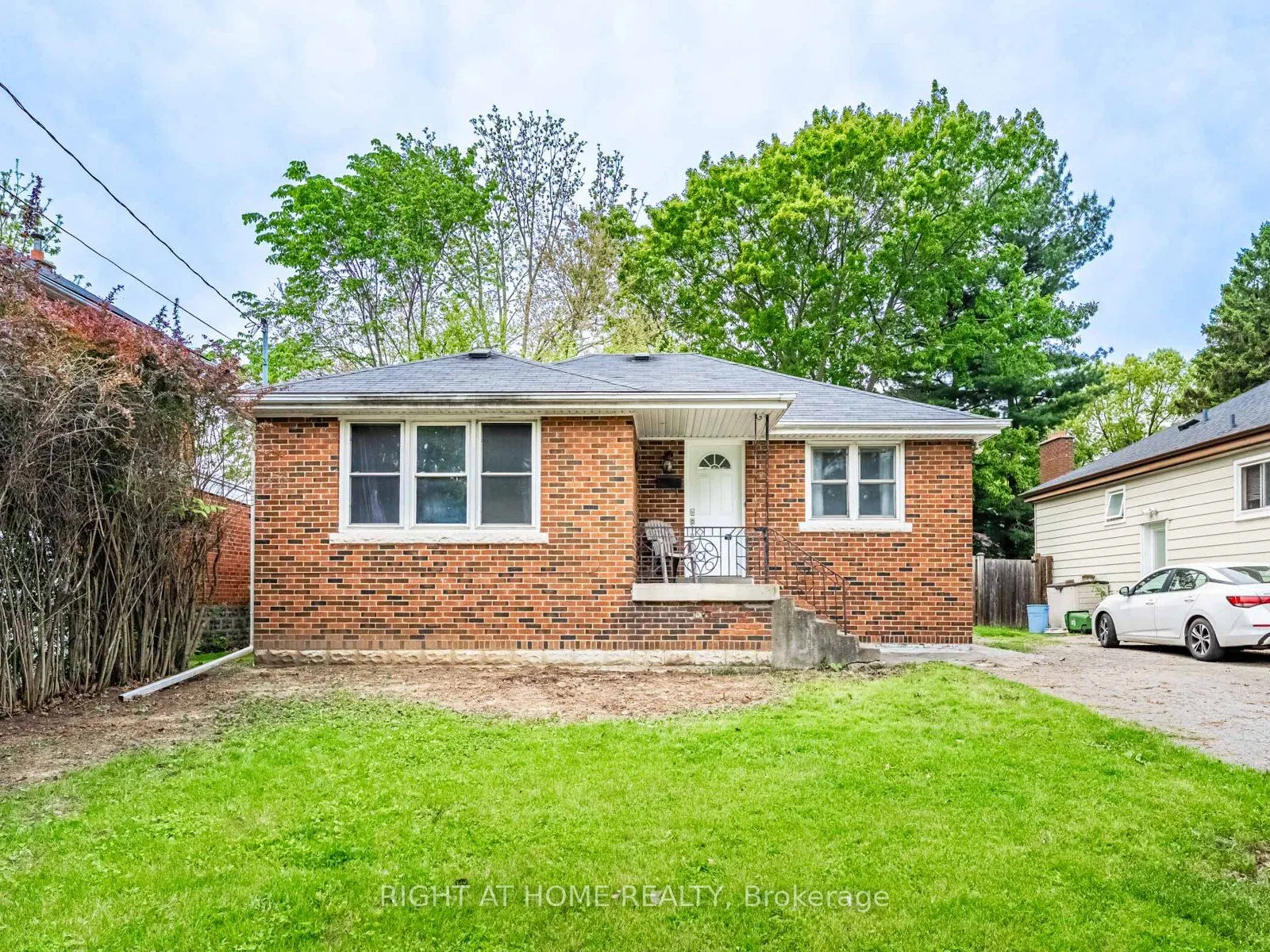 194 Cline Avenue S